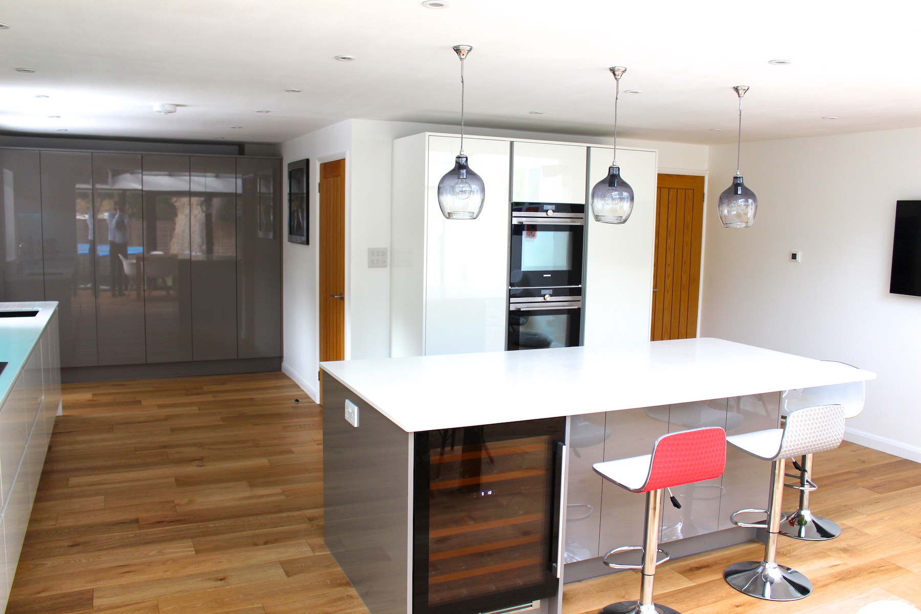 Bespoke True Handleless Kitchen Design Ascot 923.jpg