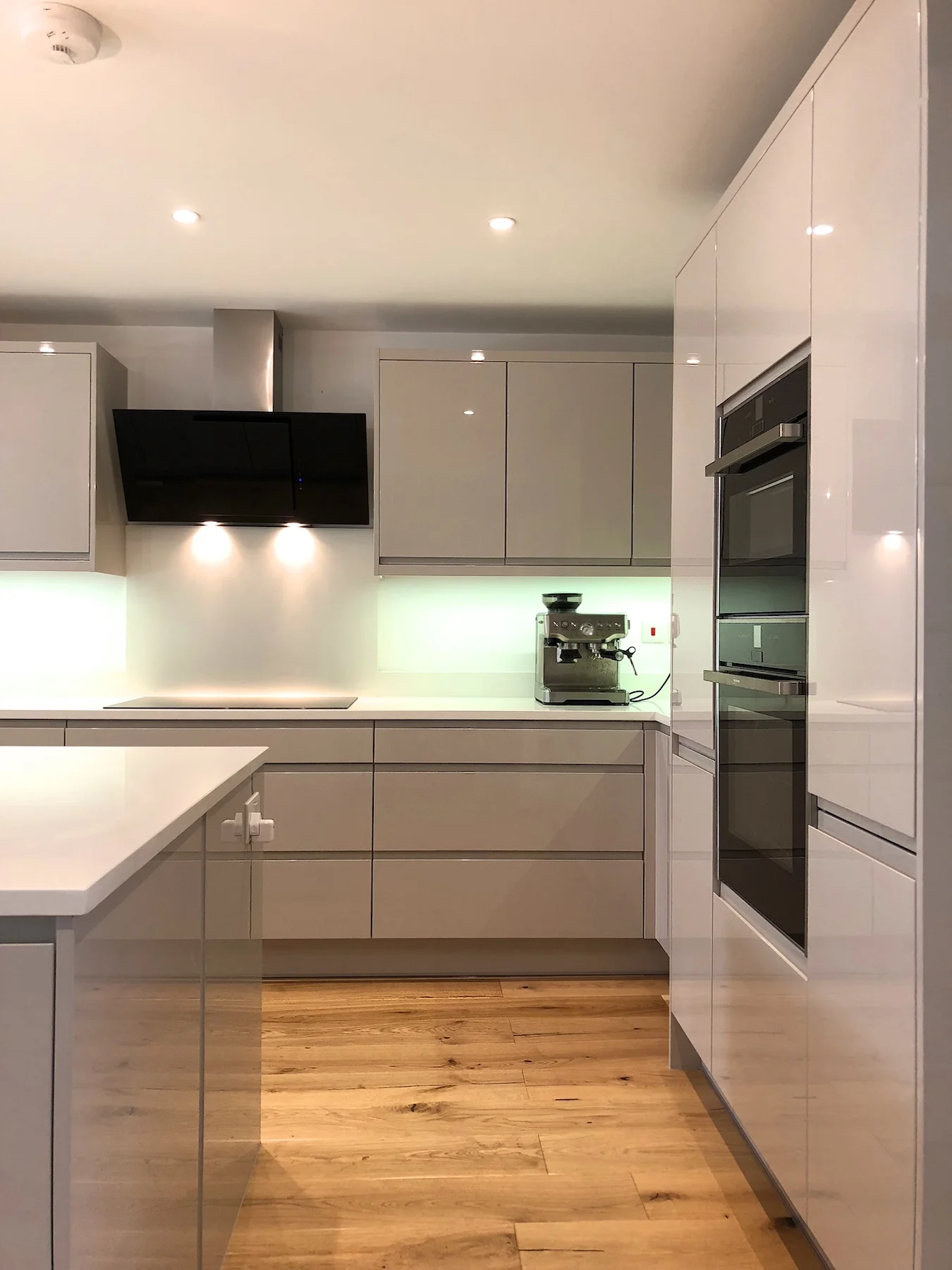 Quality Bespoke Kitchens Wokingham 879.jpg