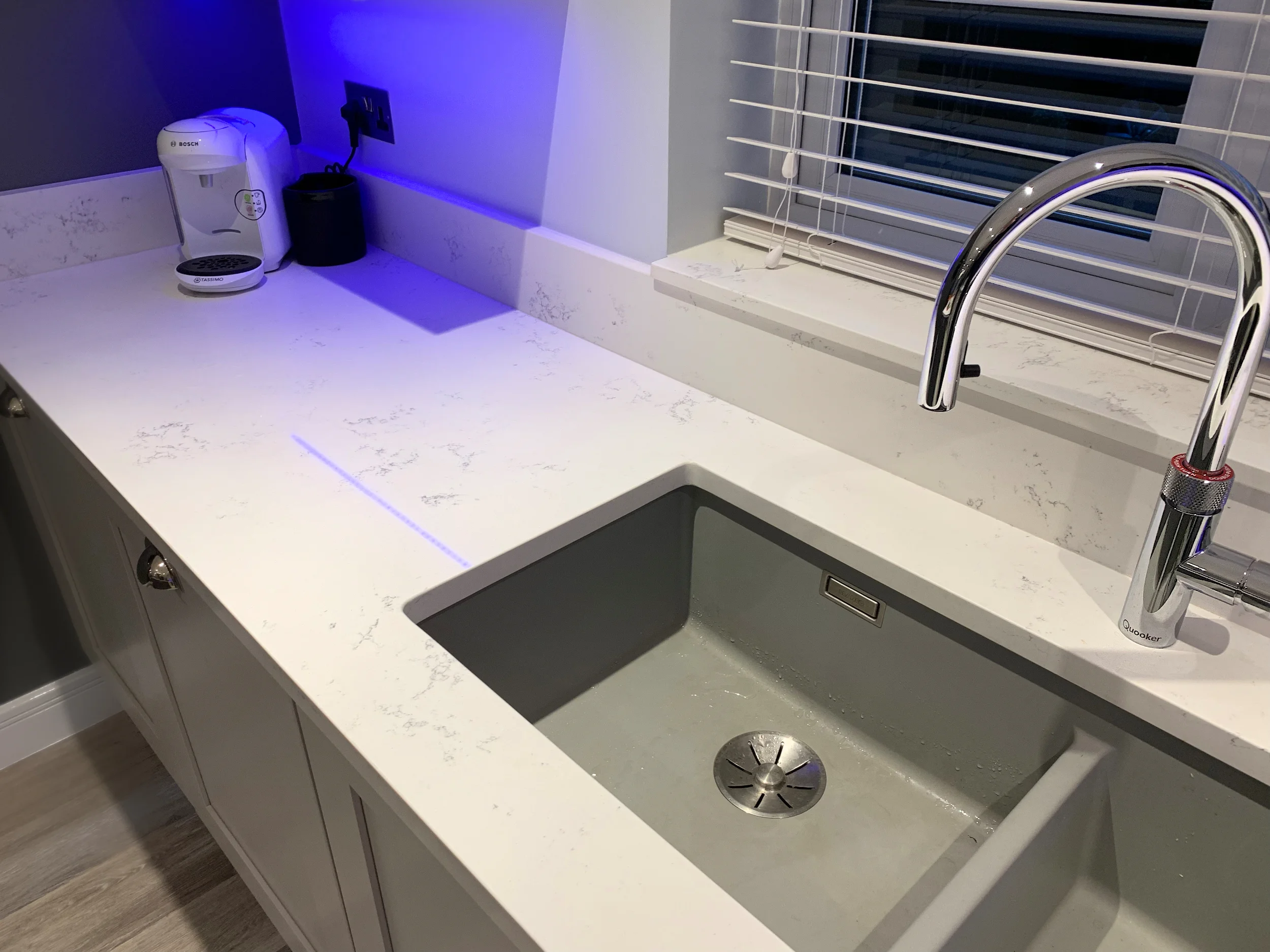 UD2200 Uttley FB 1365.jpg