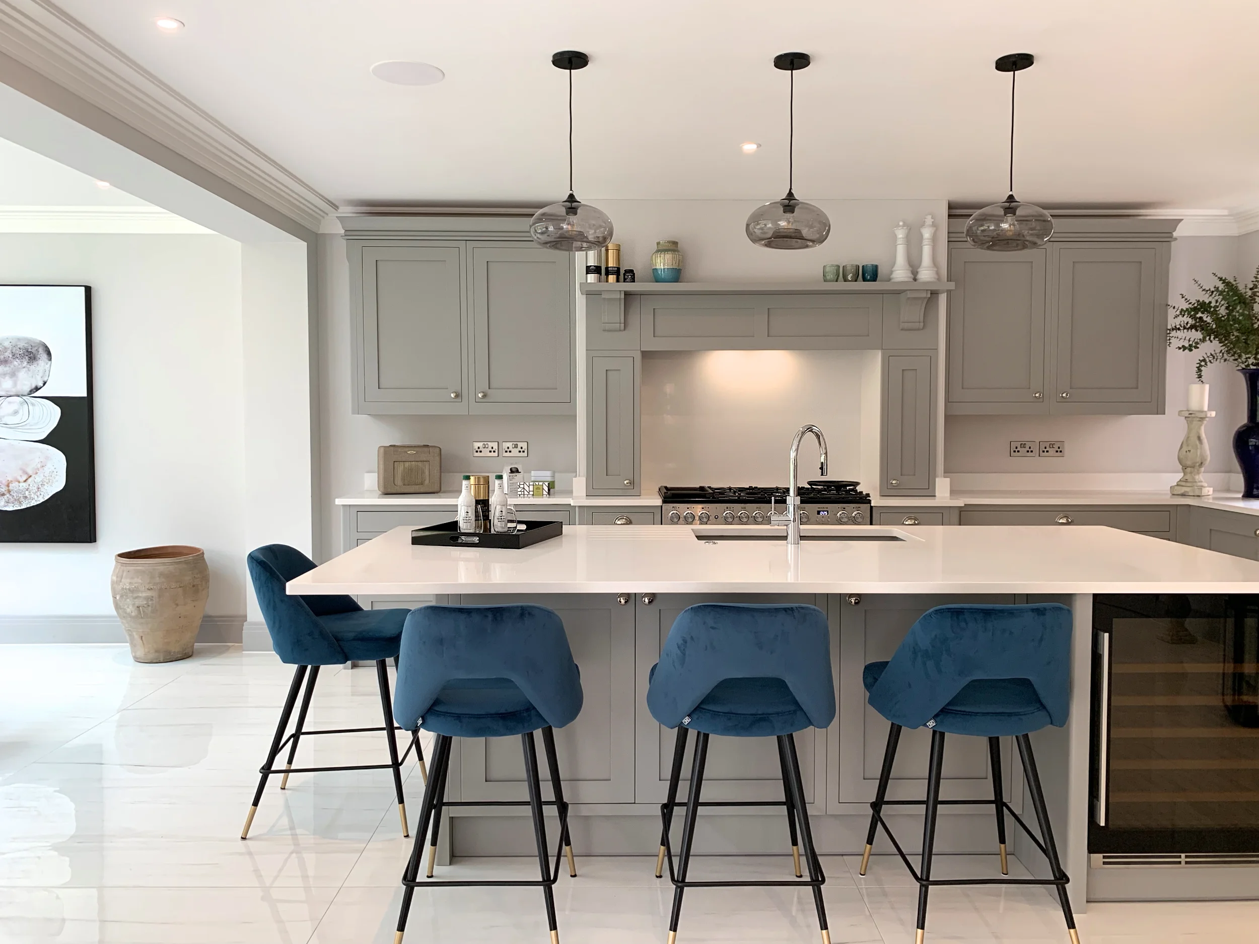 Feature Packed Contemporary Kitchen Egger Monochrome 1375.jpg