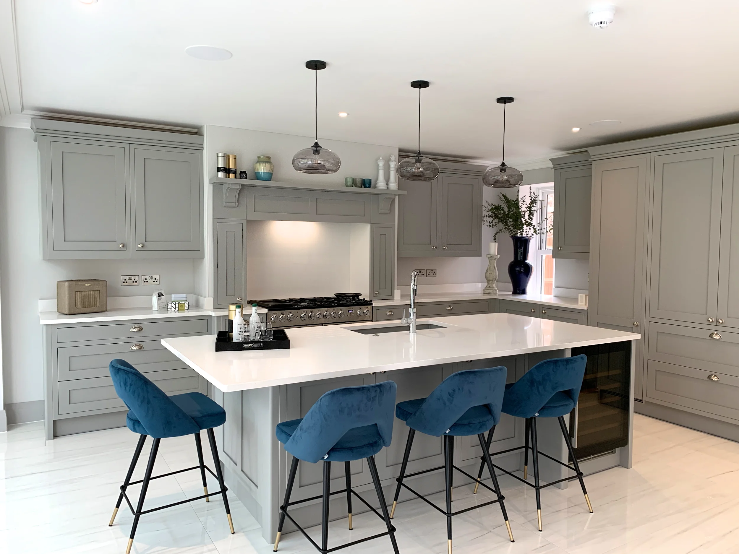 Feature Packed Contemporary Kitchen Egger Monochrome 1394.jpg
