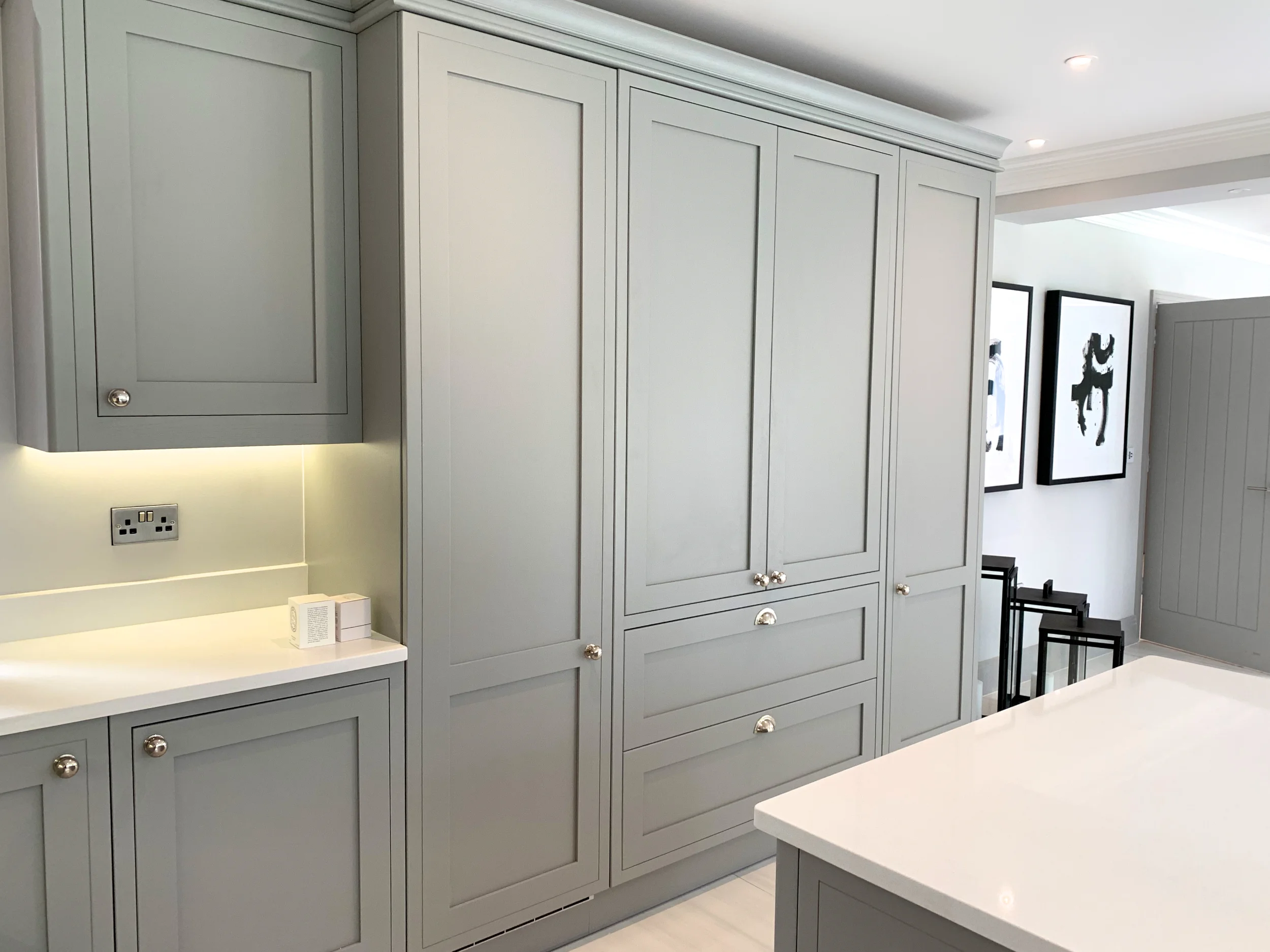 Feature Packed Contemporary Kitchen Egger Monochrome 1379.jpg