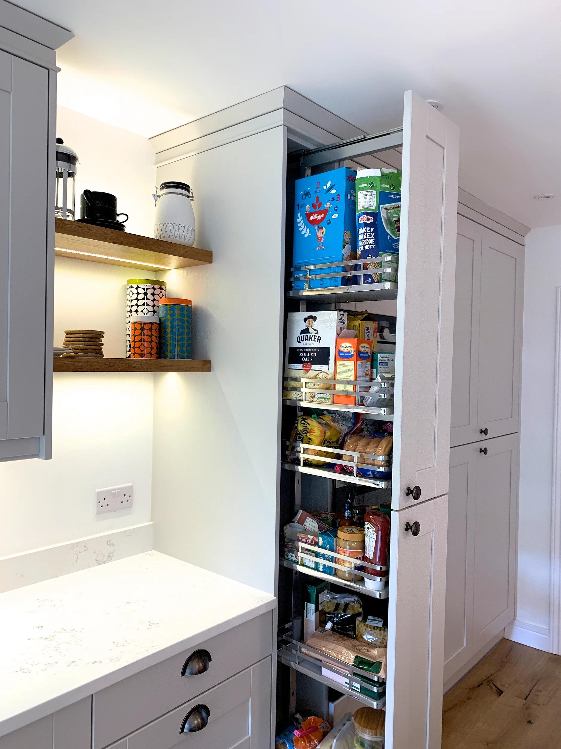 Distinctive Shaker Kitchen Wokingham Berkshire by Utopia Kitchens 1382.jpg