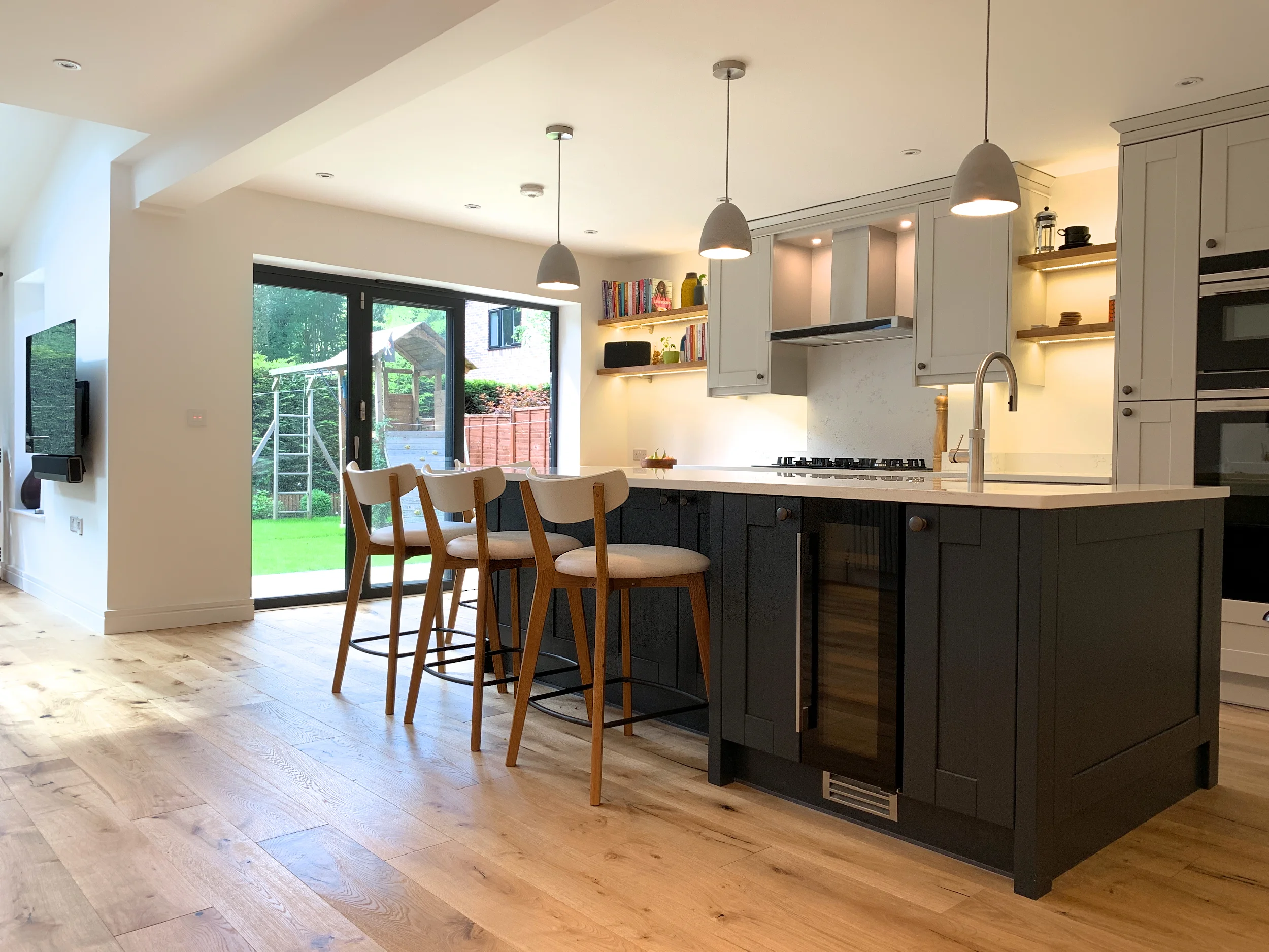 Distinctive Shaker Kitchen Wokingham Berkshire by Utopia Kitchens 1388.jpg