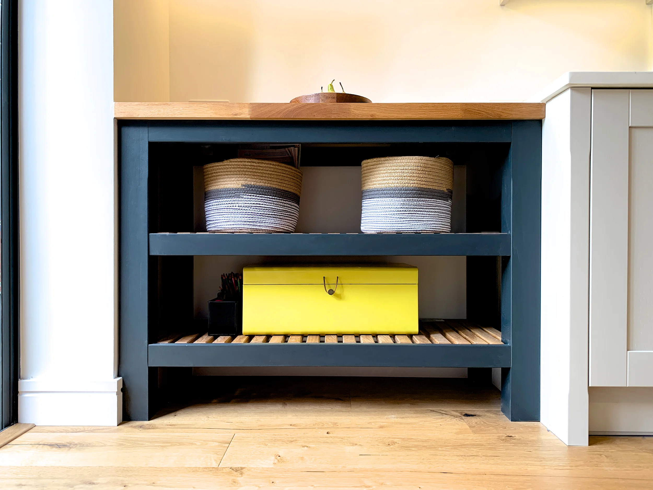 Distinctive Shaker Kitchen Wokingham Berkshire by Utopia Kitchens 1390.jpg