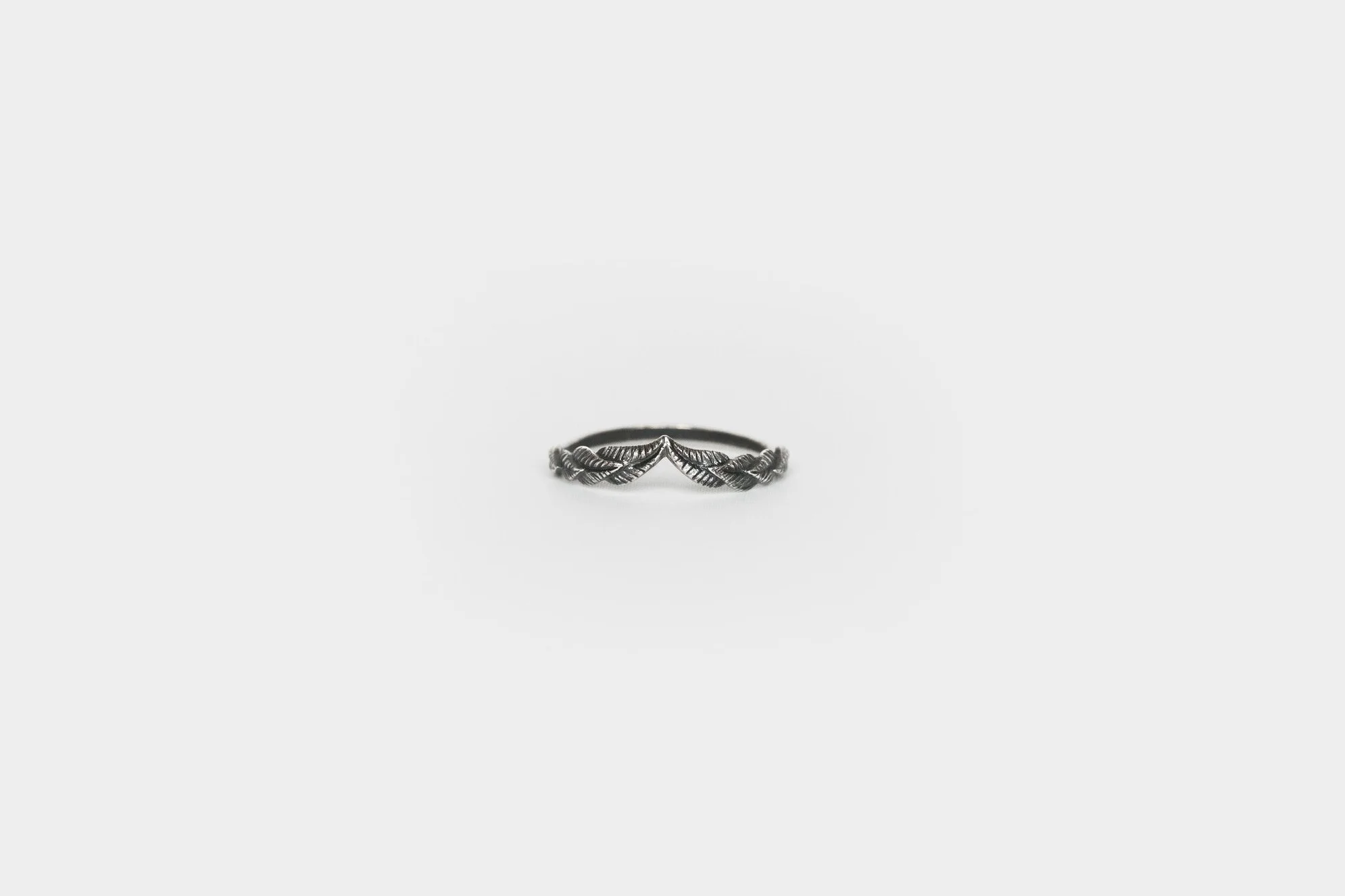 curvedleafband_silver.jpg