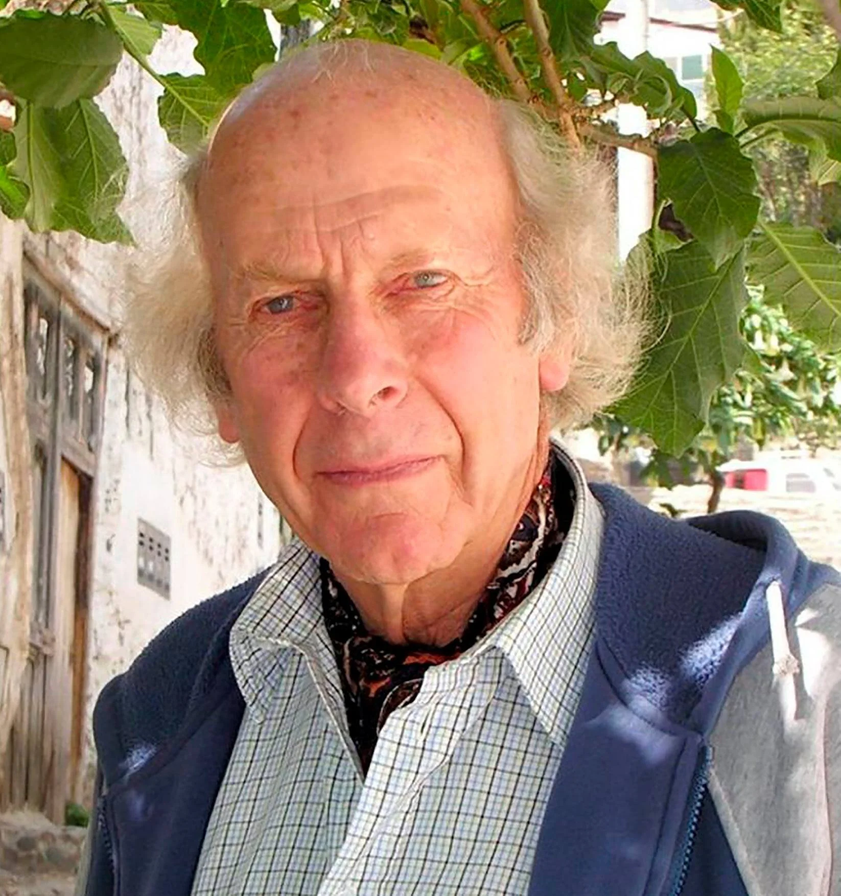 Father Michael Garnett gives a talk on his literary life in Peru