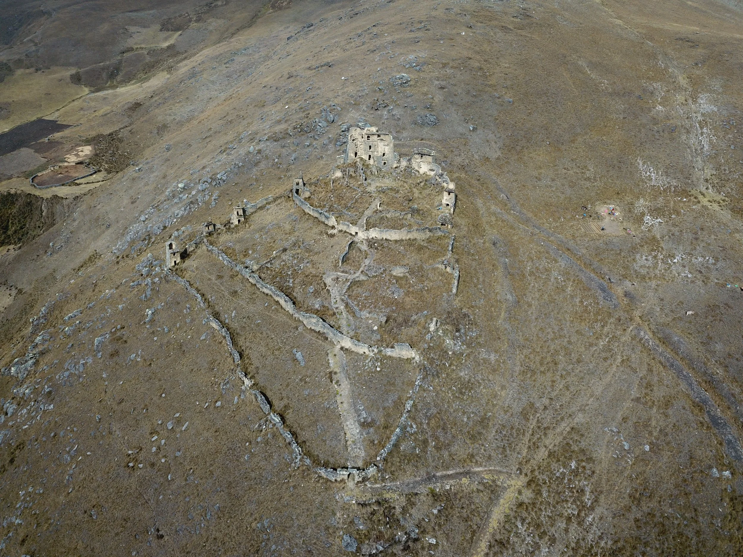 Susupillo near Tantamayo.JPG