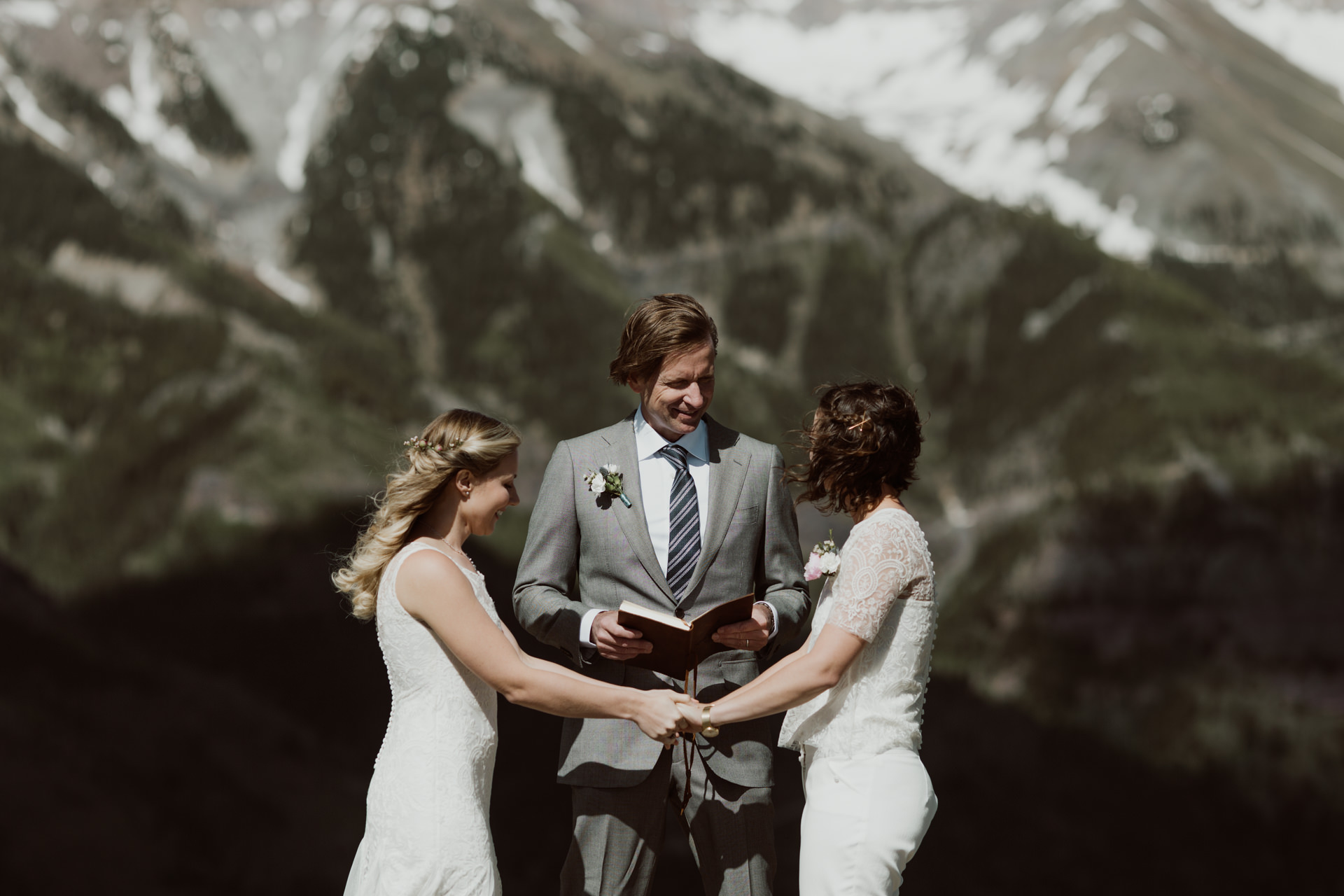 cedarandpines-telluride-mountain-intimate-wedding-10.jpg