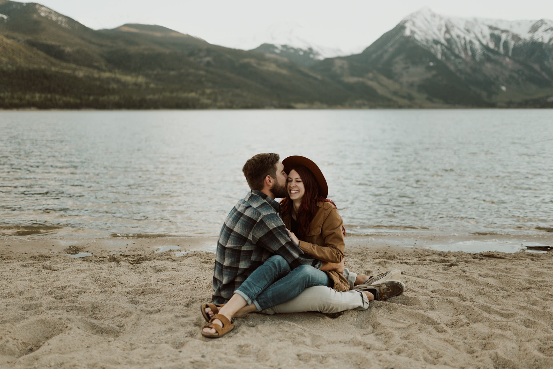 adventurous-colorado-mountain-lake-couples-shoot-7.jpg