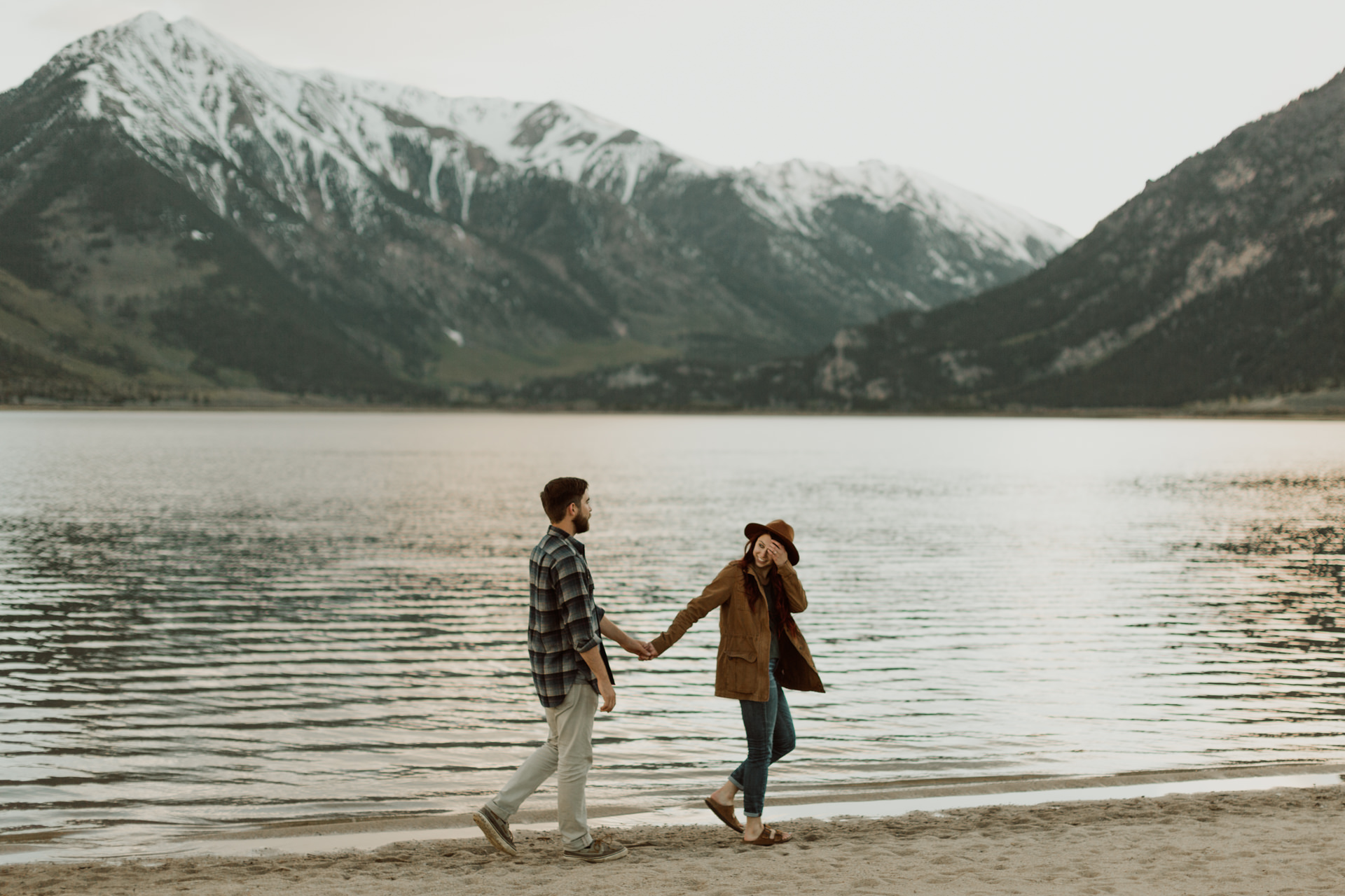 adventurous-colorado-mountain-lake-couples-shoot-26.jpg