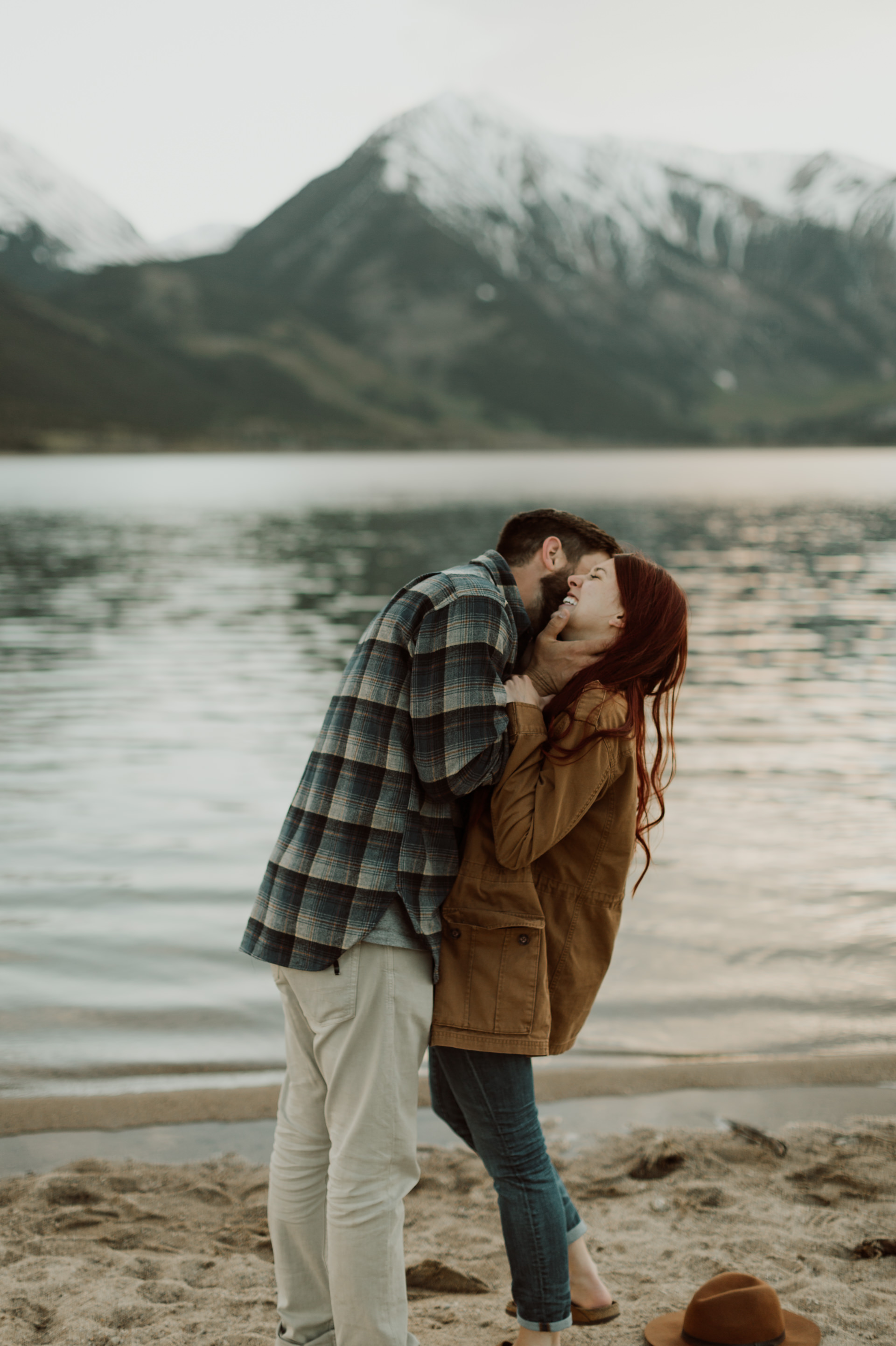 adventurous-colorado-mountain-lake-couples-shoot-27.jpg