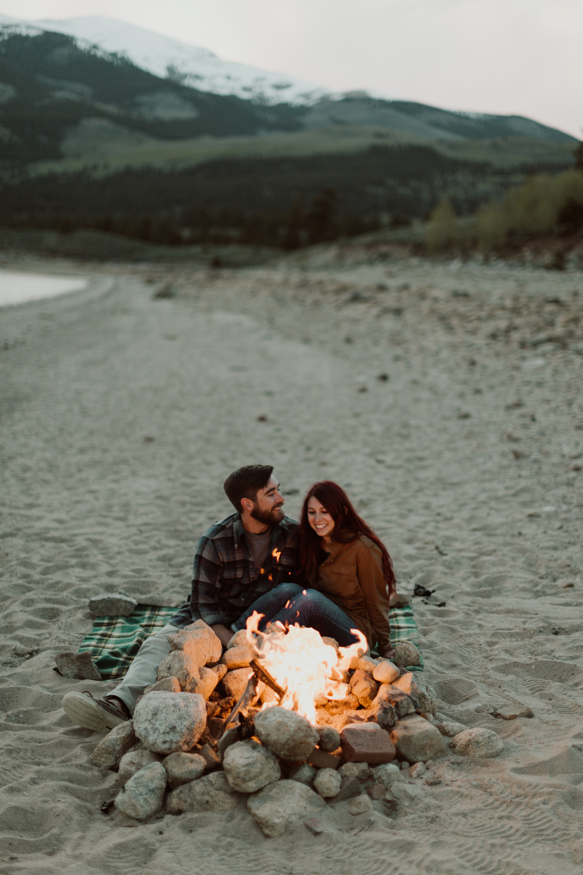 adventurous-colorado-mountain-lake-couples-shoot-34.jpg