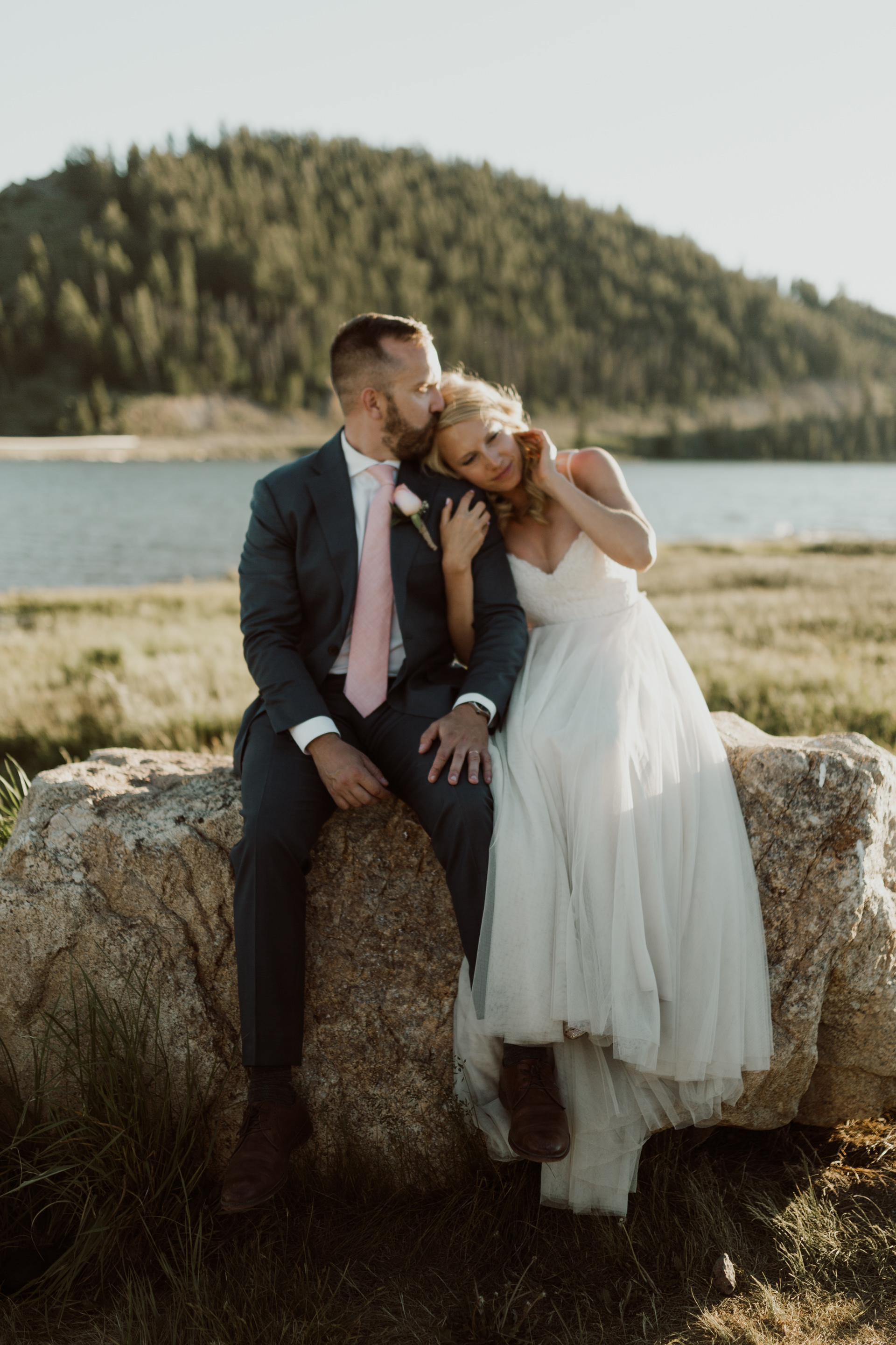 intimate-breckenridge-mountain-wedding-30.jpg