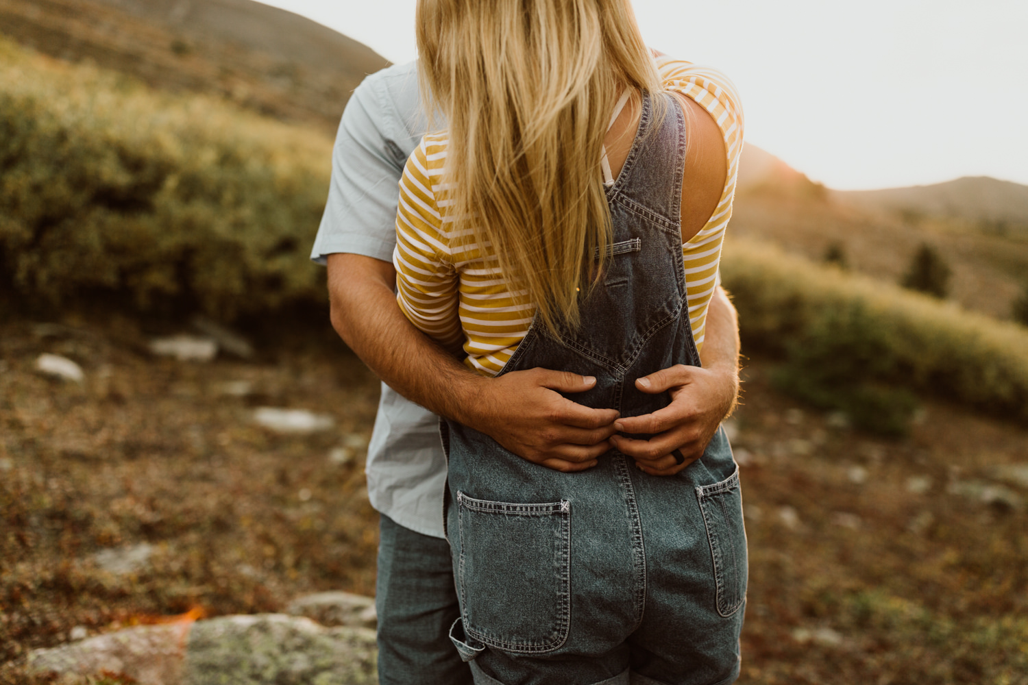 colorado-mountain-top-unposed-engagements-38.jpg