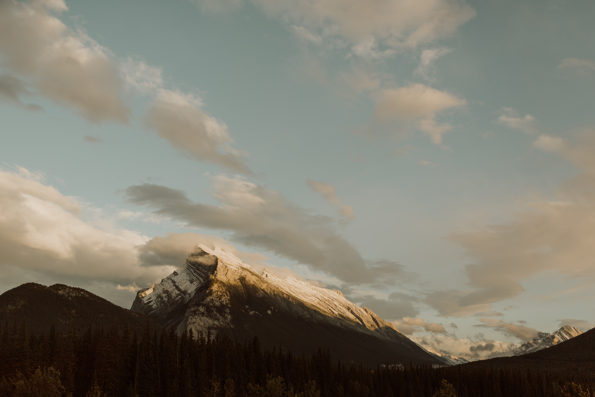 banff-engagements-destination-wedding-photographer-8.jpg