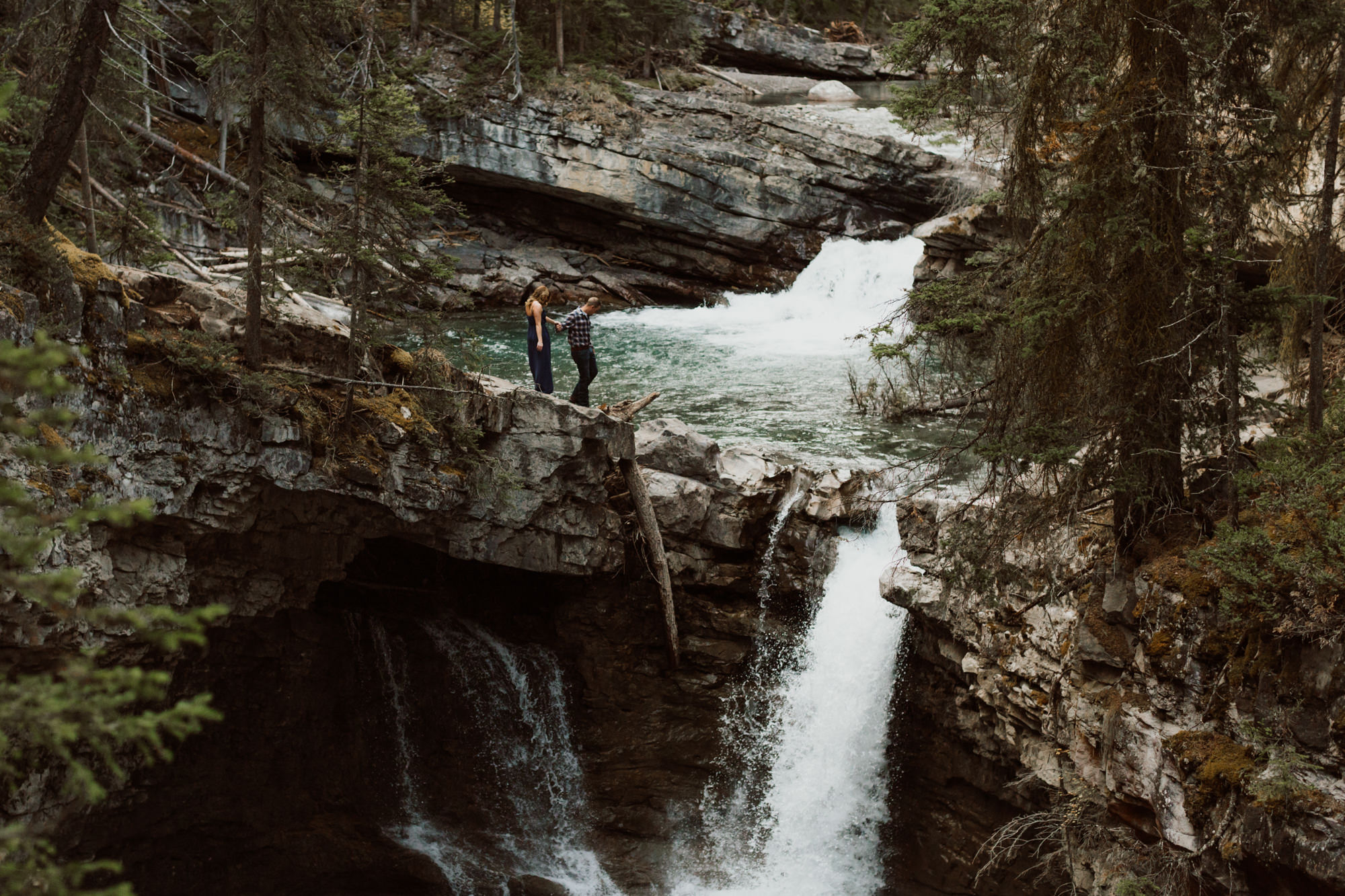 banff-engagements-destination-wedding-photographer-19.jpg