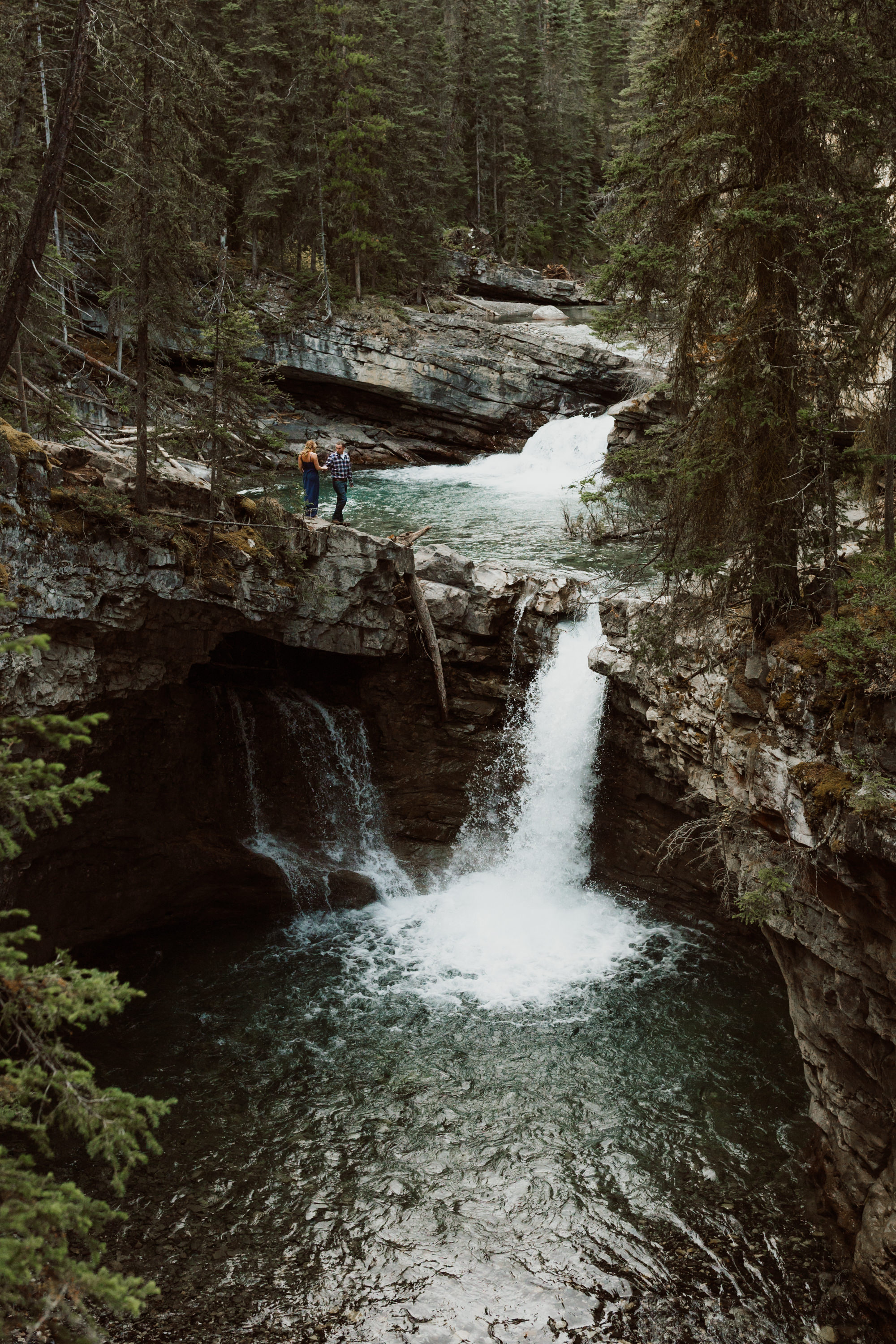 banff-engagements-destination-wedding-photographer-18.jpg