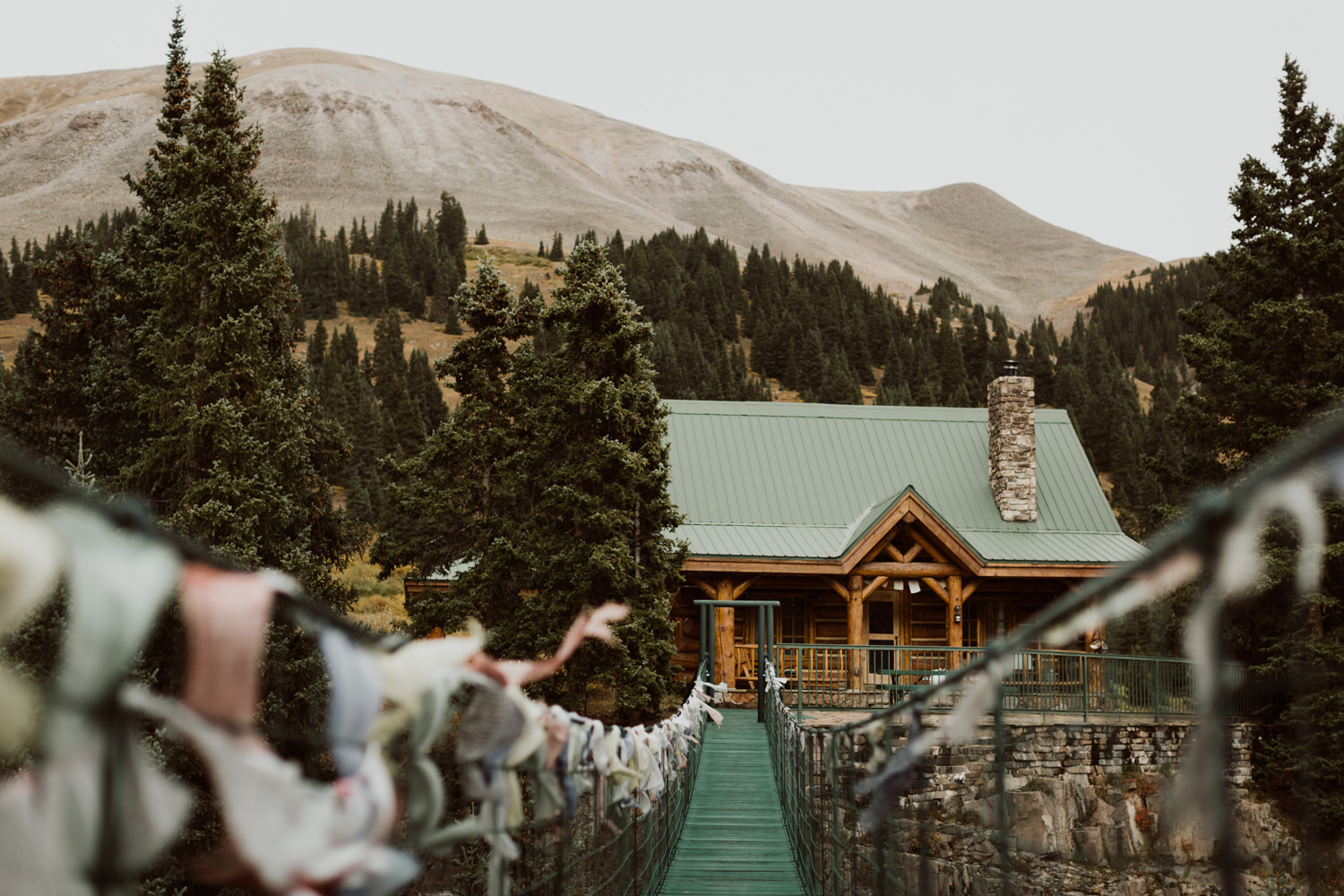 colorado-elopement-photographer-puente-cabin-6.jpg