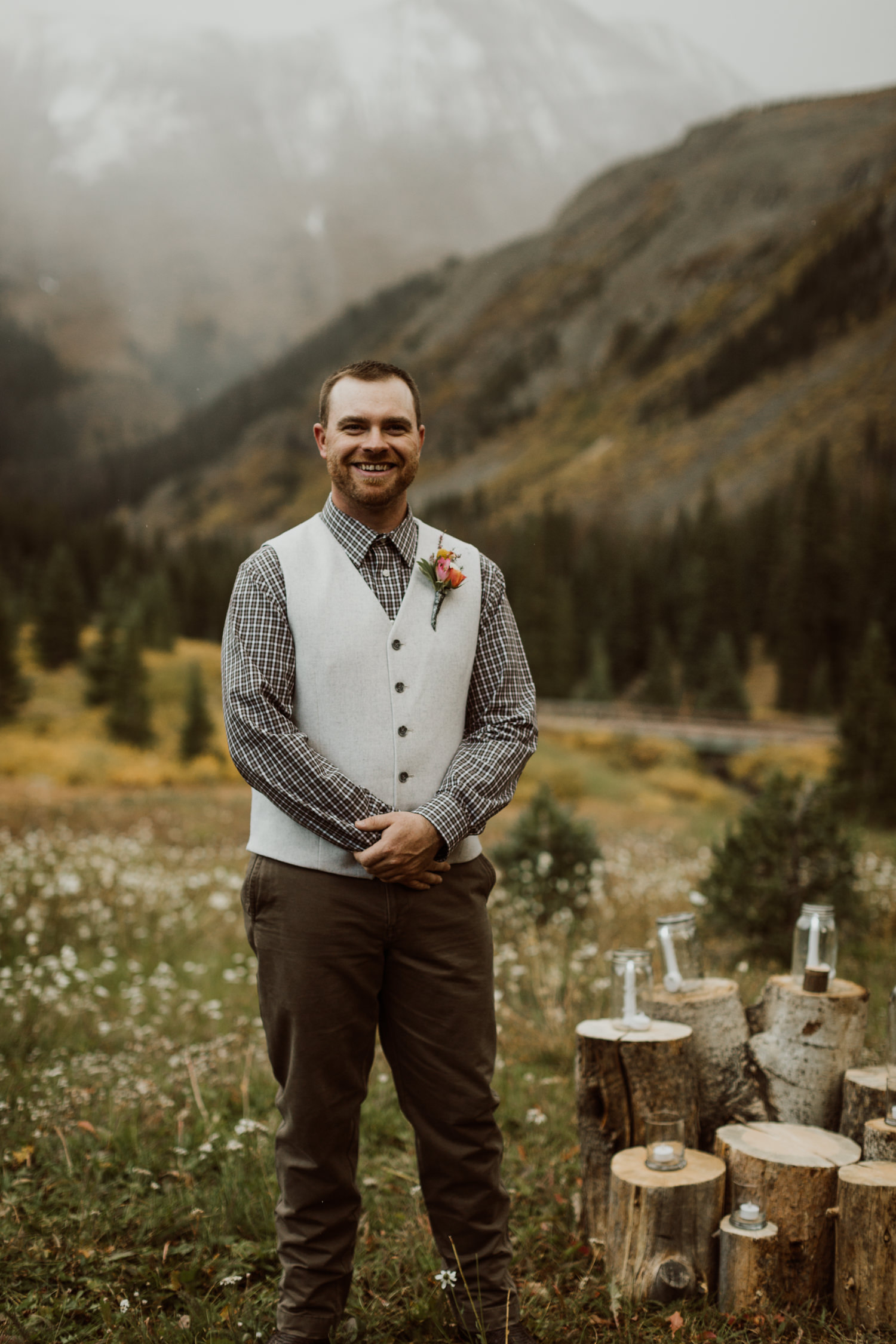 colorado-elopement-photographer-puente-cabin-32.jpg