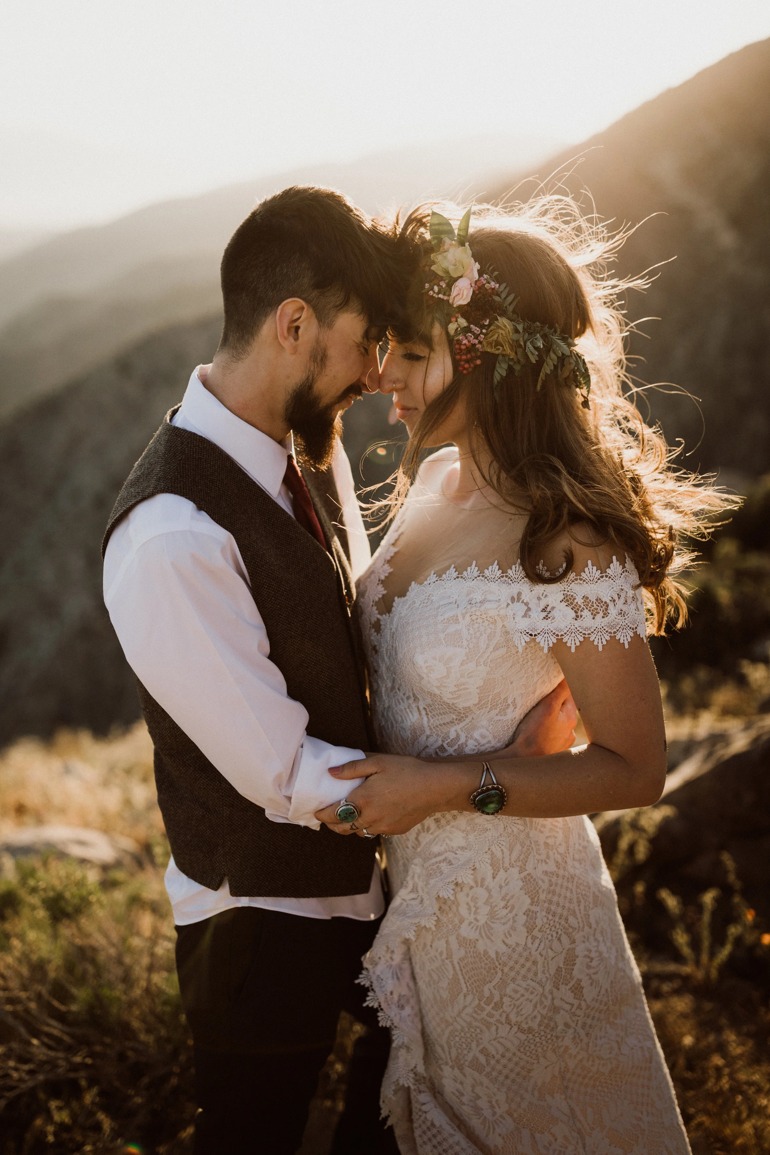 Diana &amp; Isiah. Elopement in Joshua Tree.
