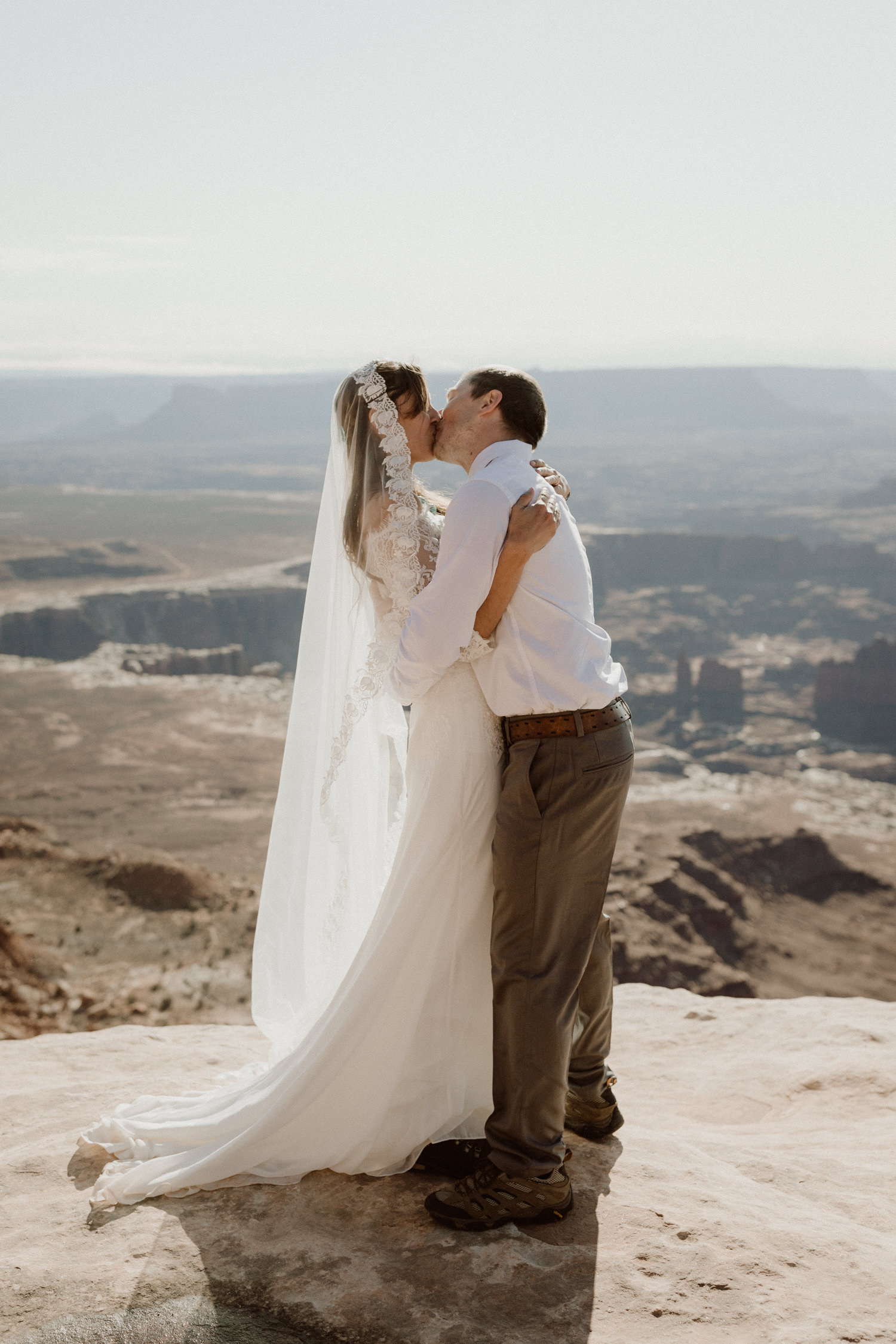 42_first_elopement_kiss_canyonlands.jpg