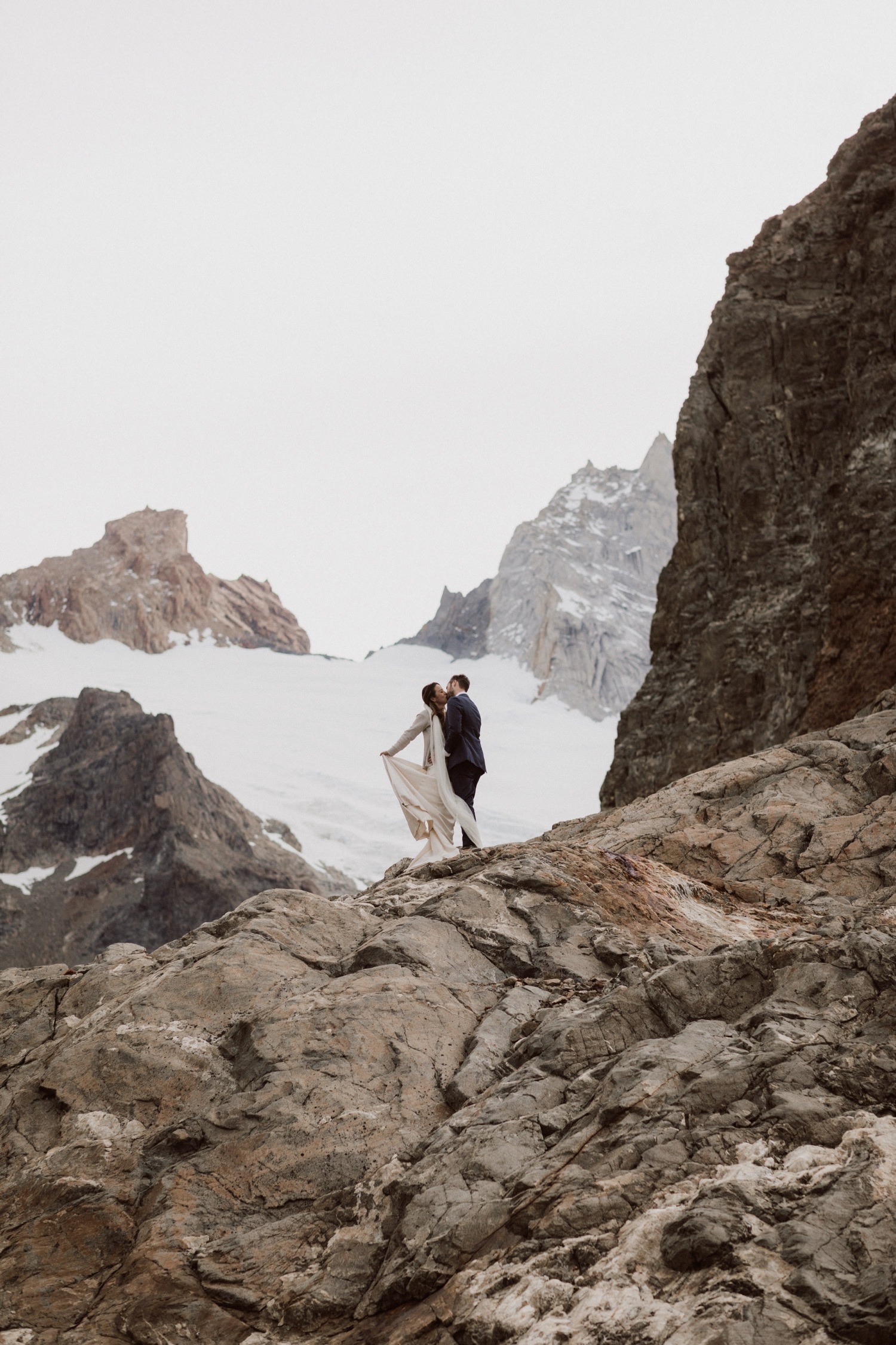 41_glacier_winter_elopement_patagonia_wedding.jpg