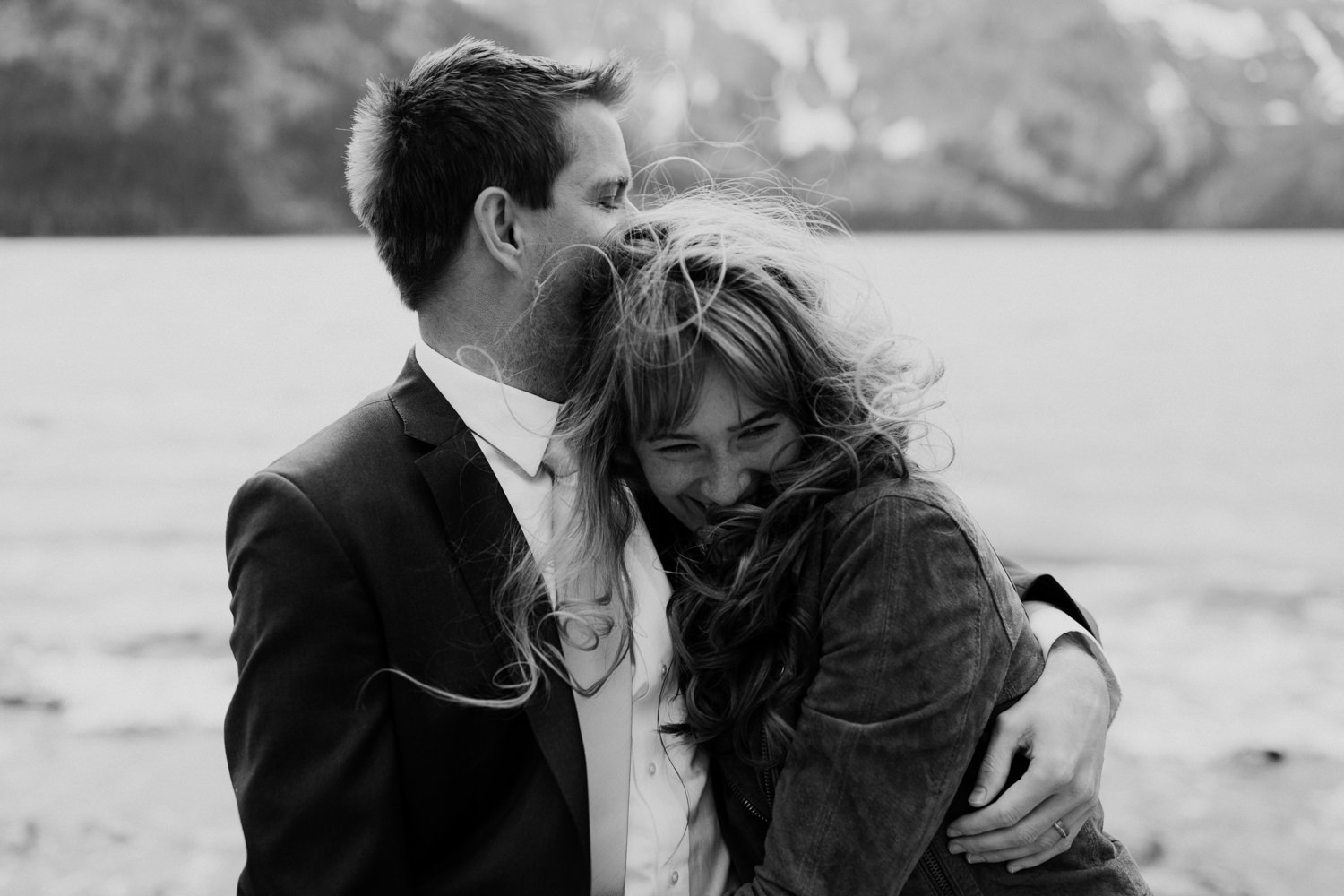60_windy-couples-portraits.jpg
