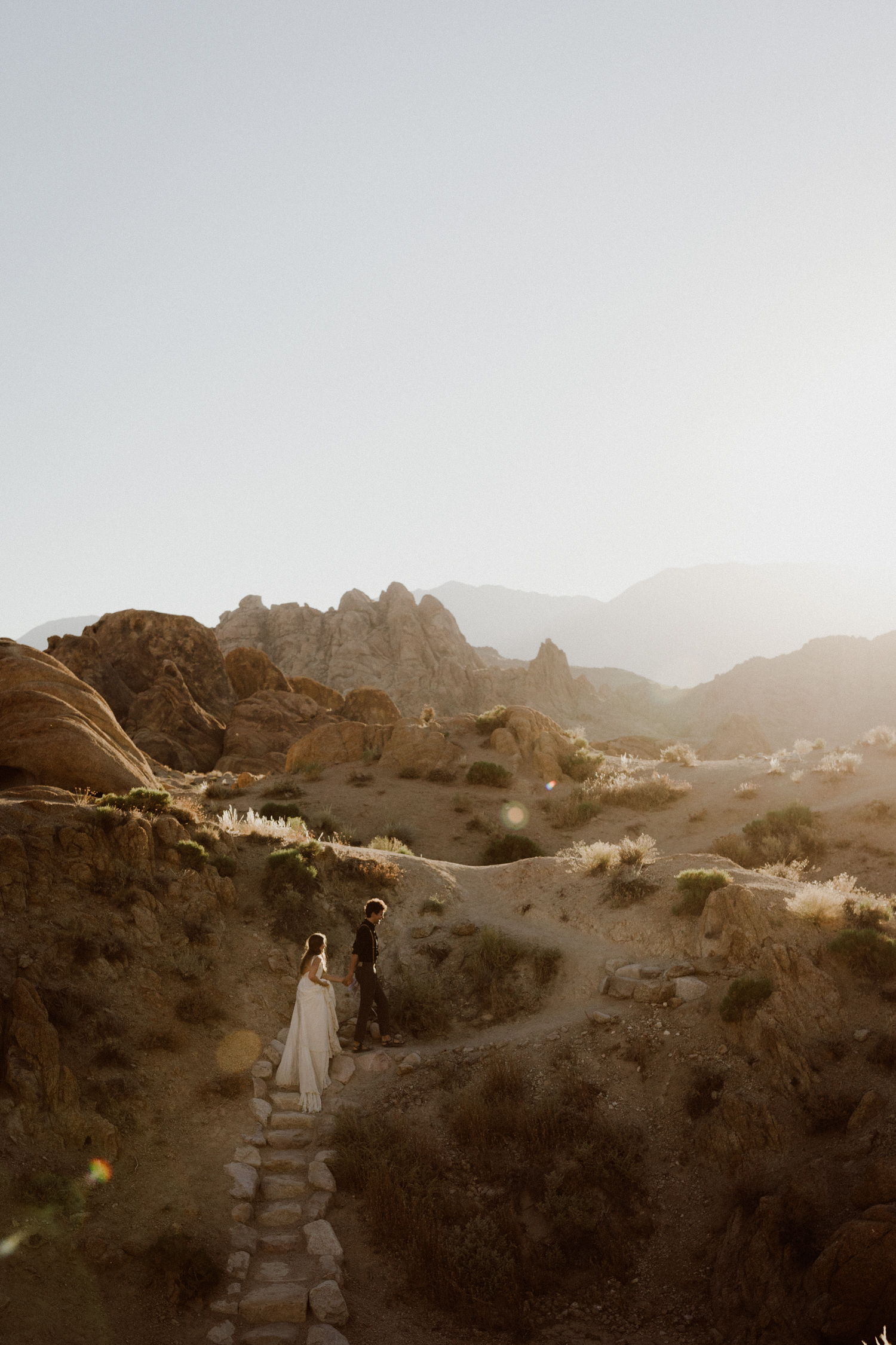 27_photos_desert_elopement_california.jpg