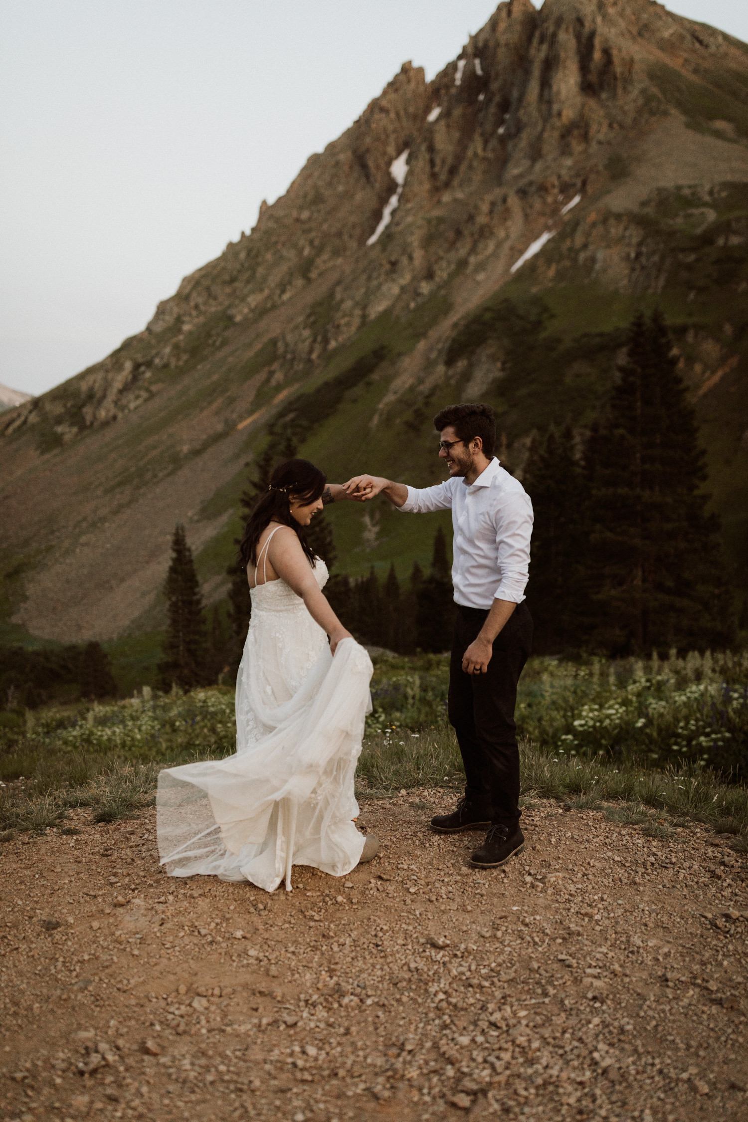 12_ouray-jeeping-elopement-17.jpg