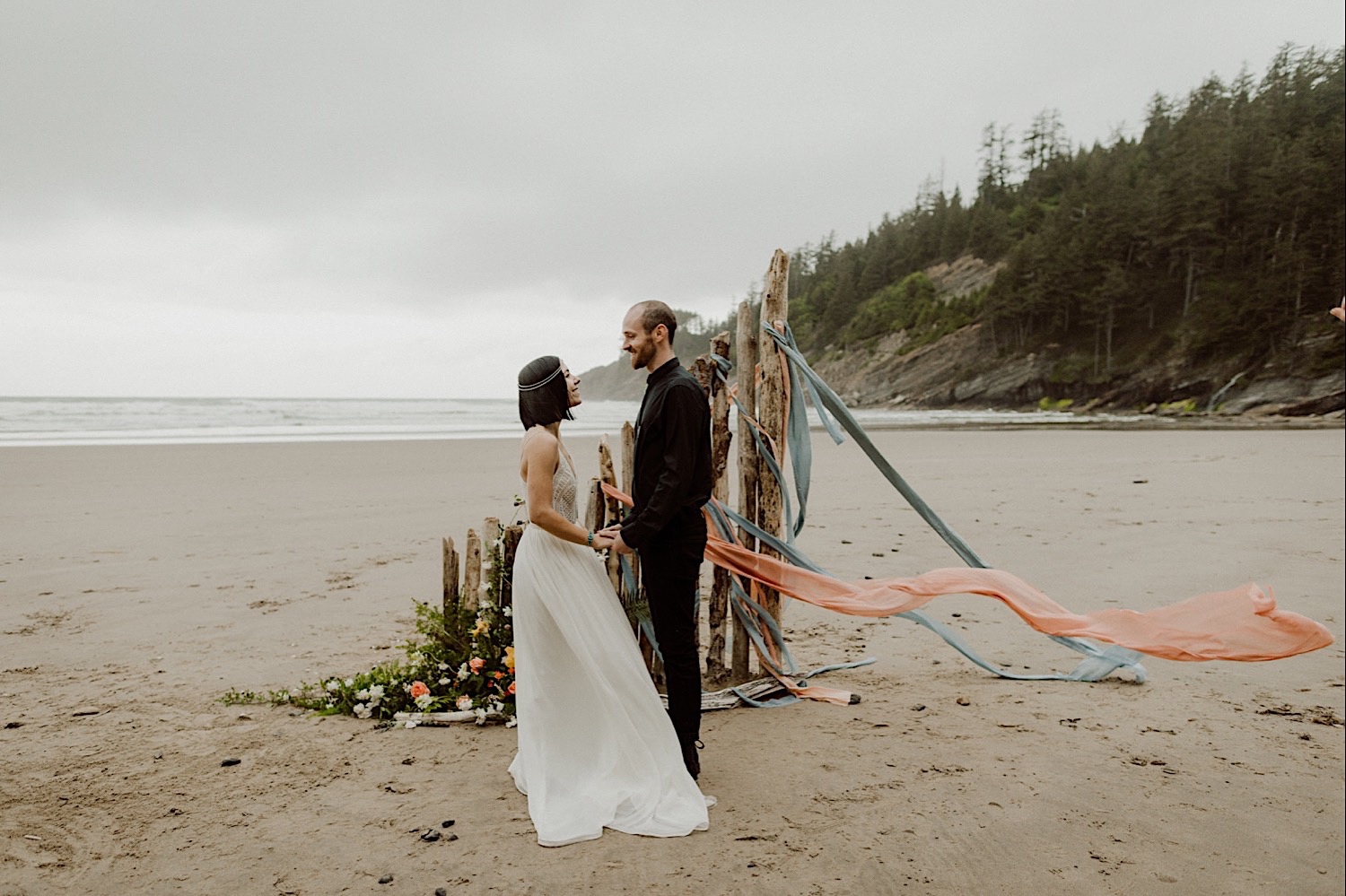 Elope Near Portland Oregon