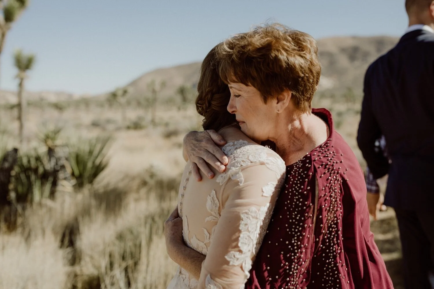 11_joshua-tree-national-park-elopement-13.jpg