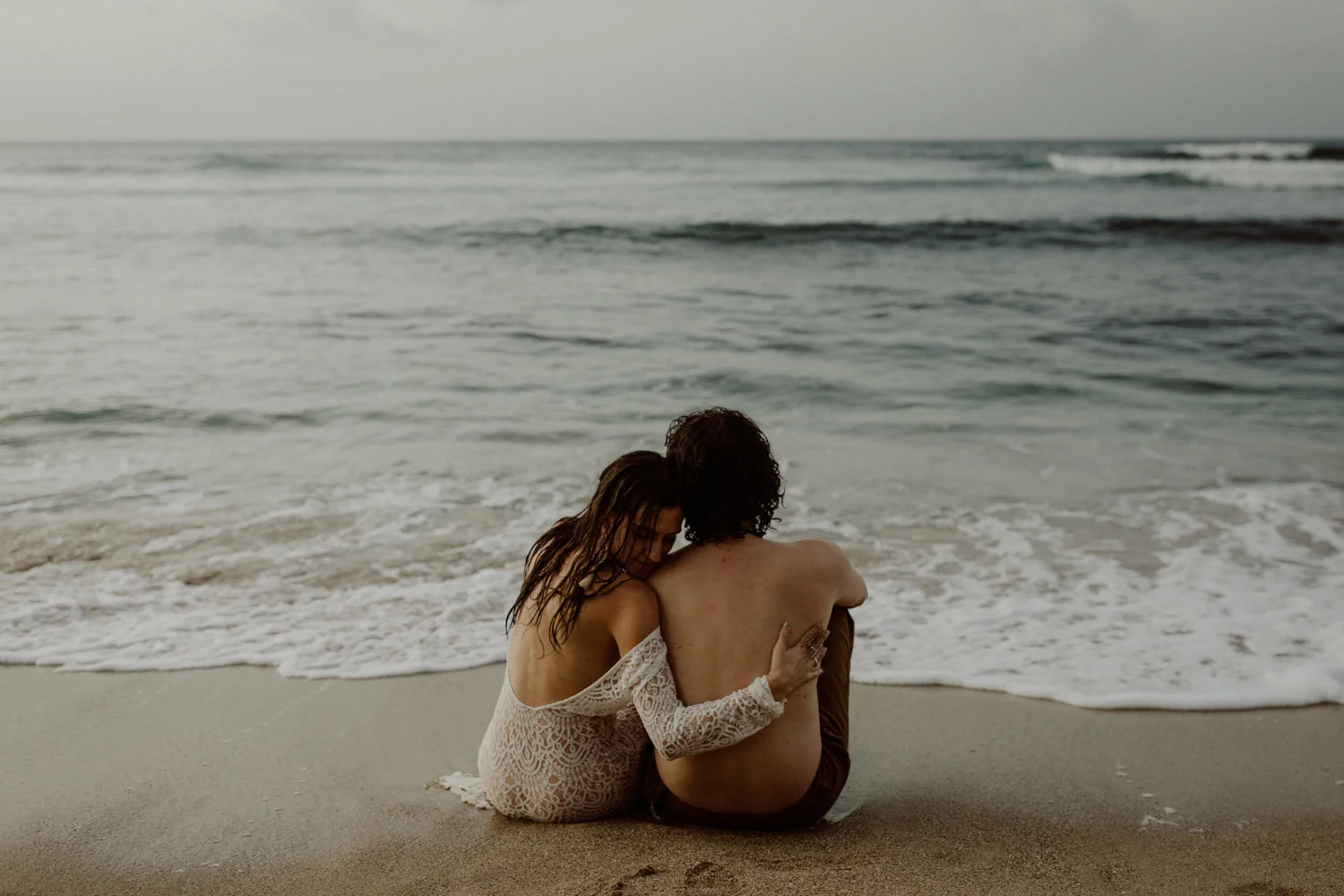 Christine + Fernando. Elopement on the Beach.