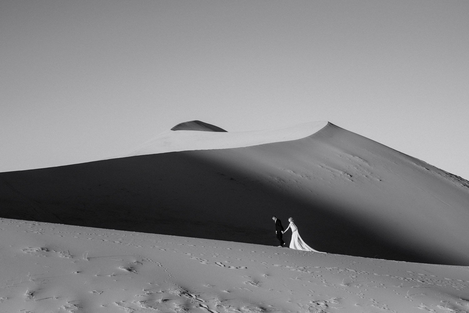 luxury-mojave-desert-elopement-64.jpg