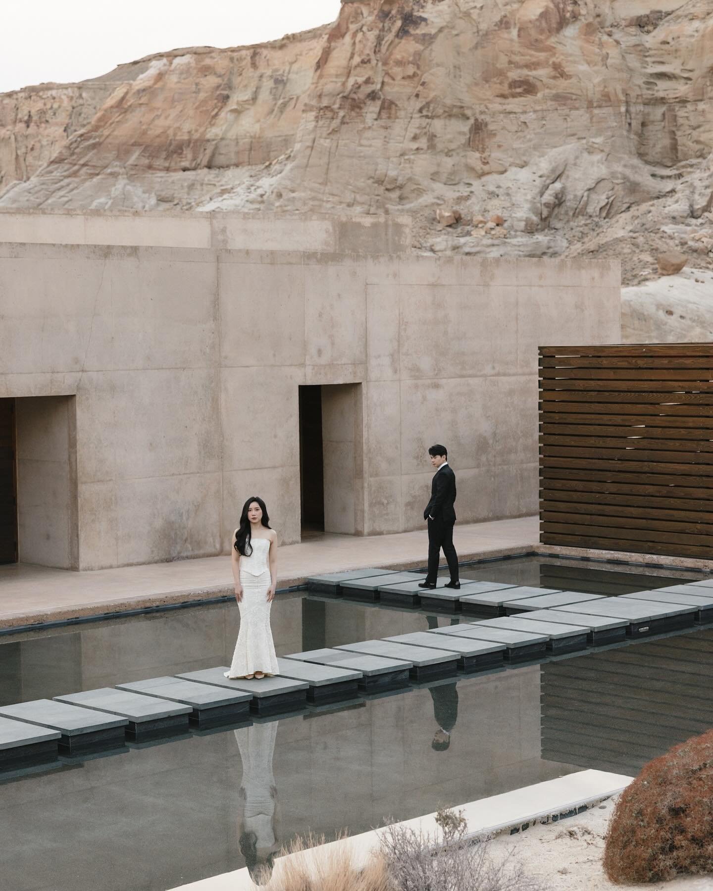 Ronnie + Penny at Amangiri. There is truly nowhere in the world like this place.

@amangiri 
@yaoyao_muy