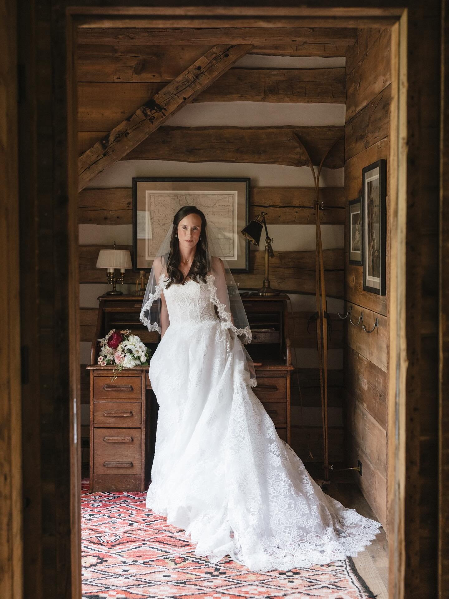 a little wedding in the mountains.

the sound of the river carried through the property while they said their vows under the dappled light of aspens and pine trees. no better way to celebrate than by booking out a lodge for the weekend, creating the 