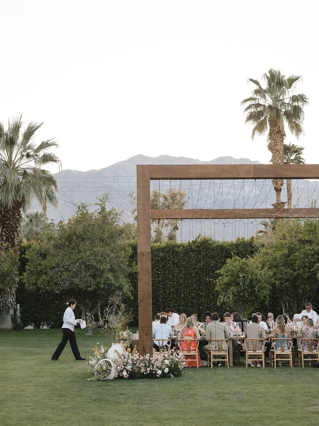 nothing like a party at the Parker

@parkerpalmsprings 
@moon__realm 
@britfloral