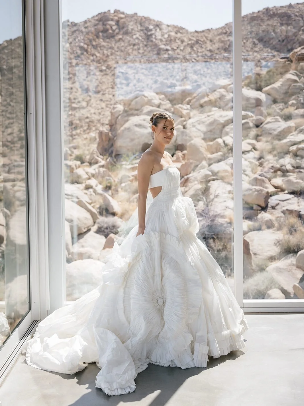 Madeleine, Vera Wang, and a mirrored house in the desert.

@verawangbride 
@kristeenlabrot 
@theinvisiblehouse
@laurenlaskinfilms