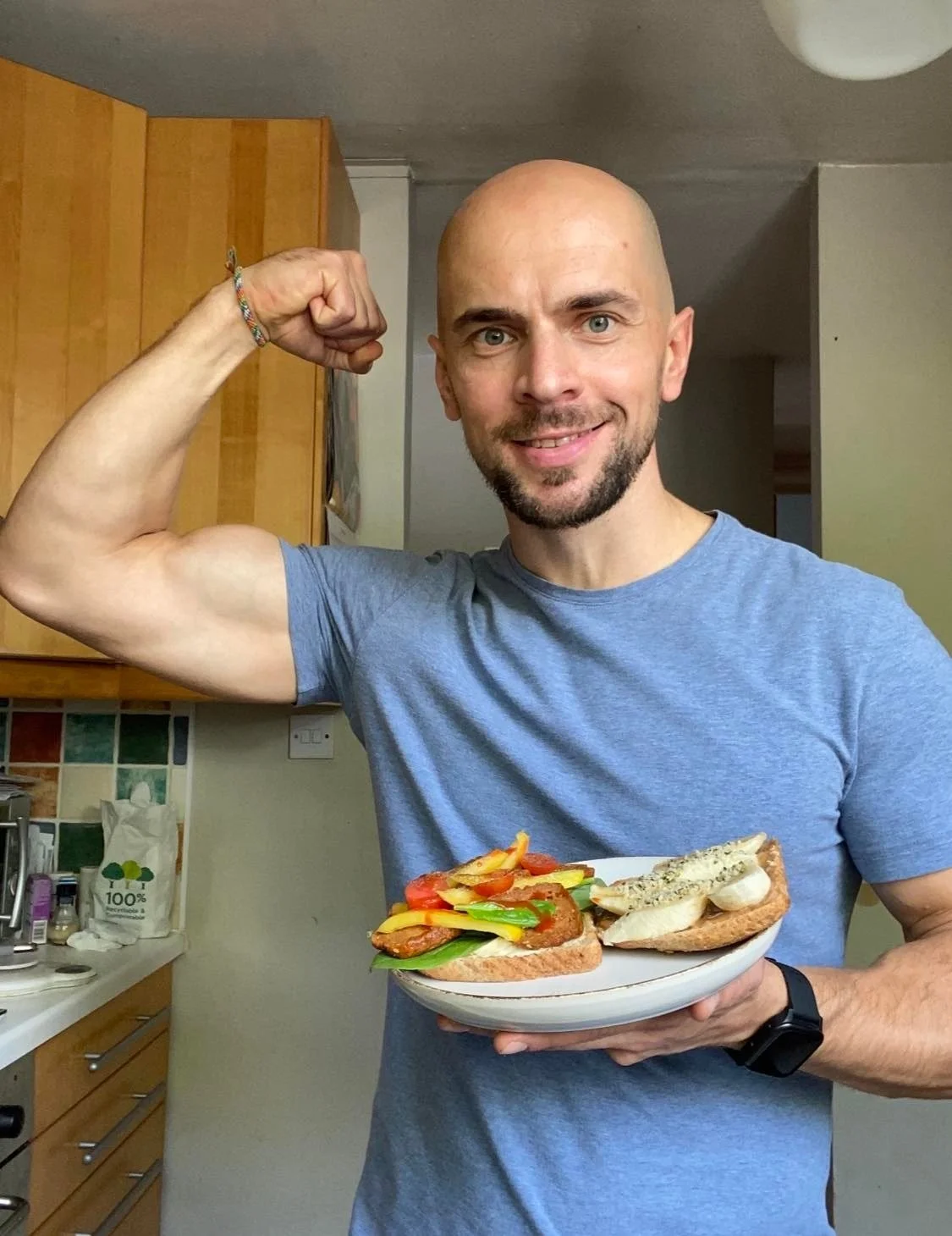 coach-lukasz-vegan-health-fitness-coach-the-vegan-gym