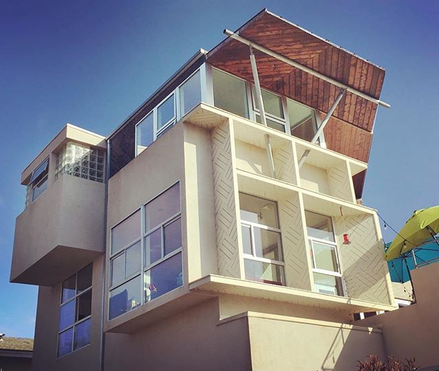 Good morning beach house  #MAS #MASmodern #ModernArchitectureServices #realestate #sandiego #sandiegoarchitecture #sandiegorealestate #modernarchitecture #modernarchitect #architects #aia #sdaia #architecturemagazine #sandiegoarchitects #architecture