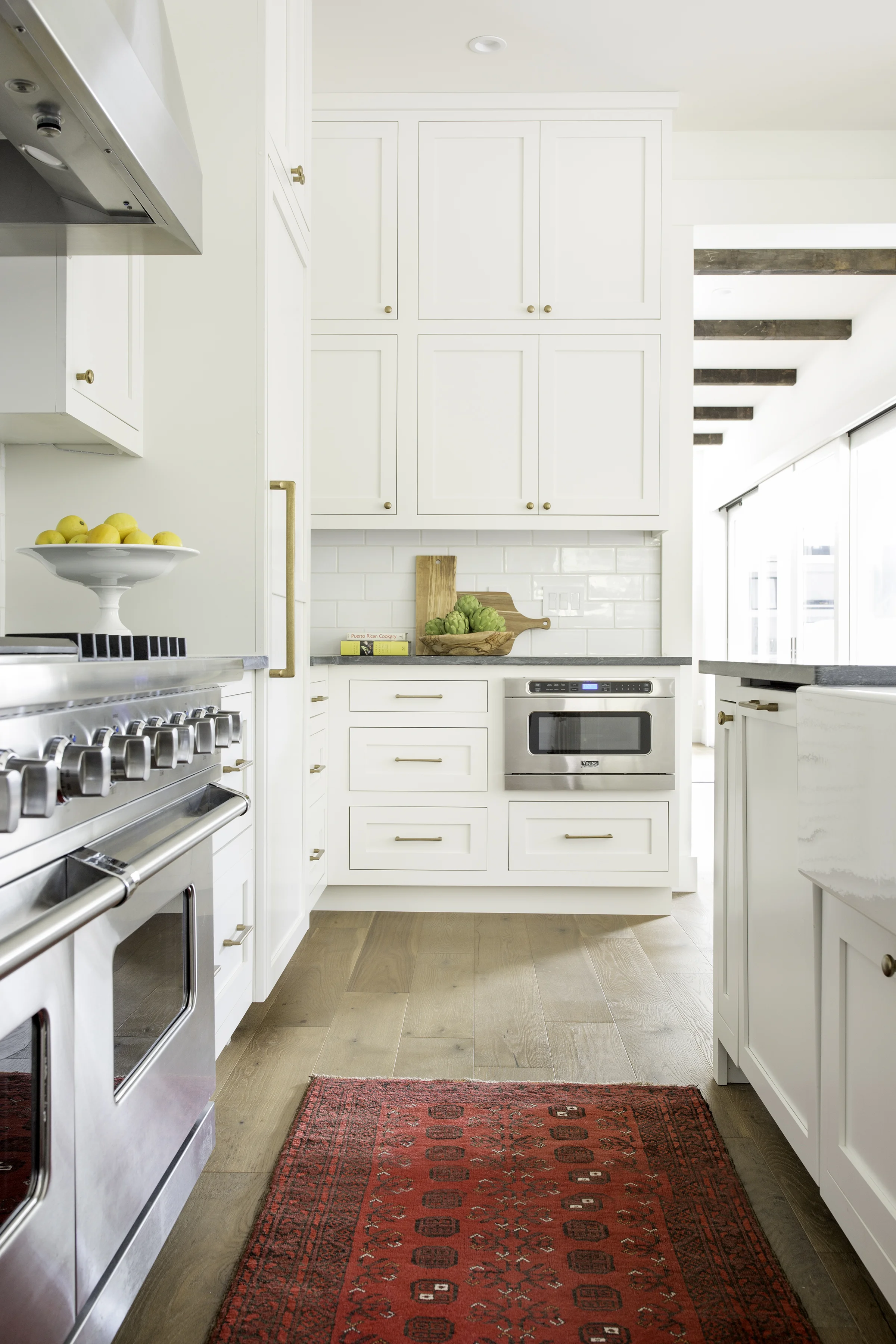 la-finca-kitchen.jpg
