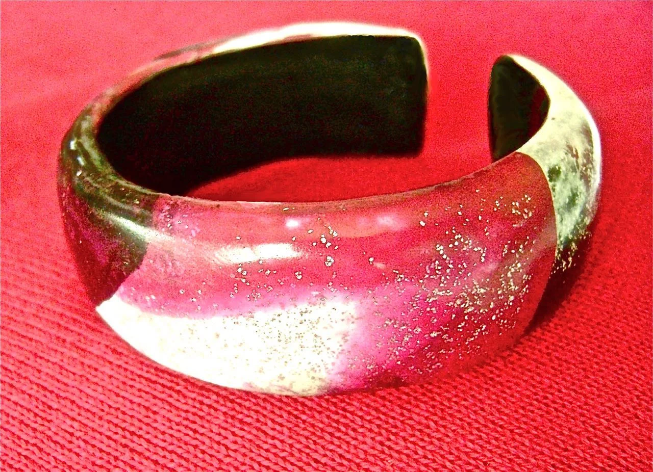 Bracelet measures 7/8"wide
