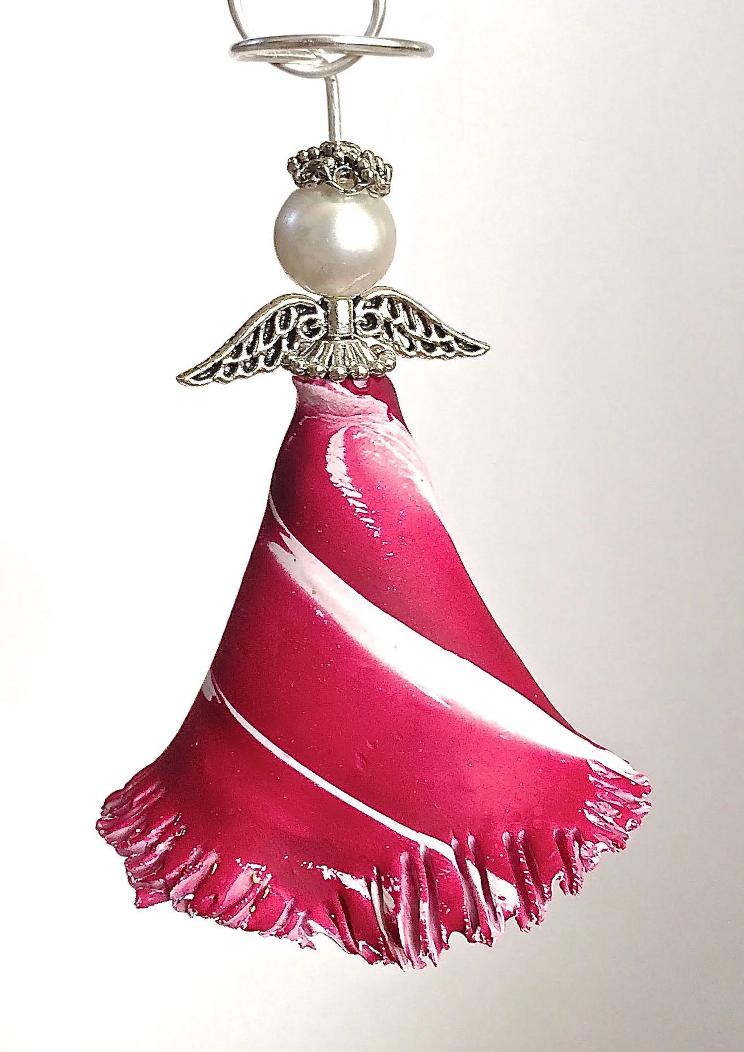 angel stands 3" tall
