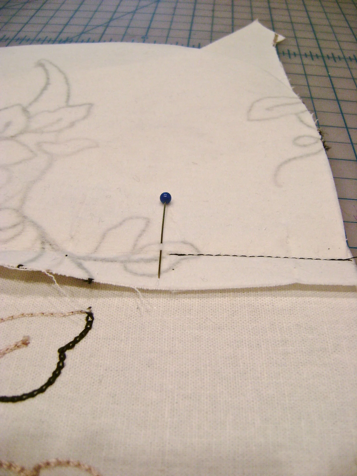 step 2 - On both sides of purse, stitch the wrong side of the pocket from the outer edge of the purse to the red dot only, leaving the center of the seam open for the zipper.