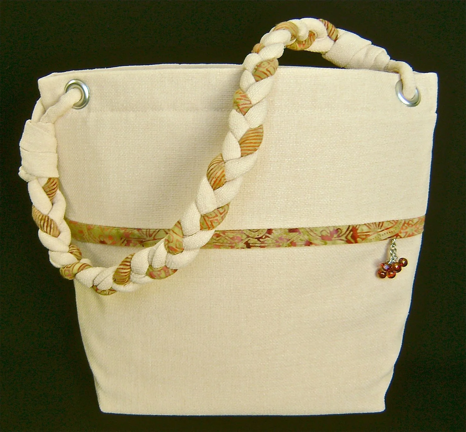 Finished Size: 13” wide X 11.5” tall No Pattern Required