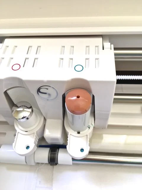 step 5 - SC – Place the Tan sketch pen in the machine’s blade holder.