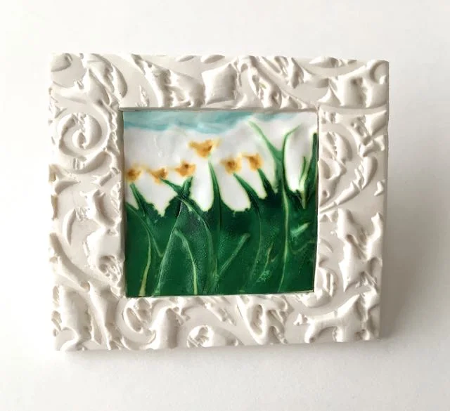 measures 2" x 1.75" Brush Technique