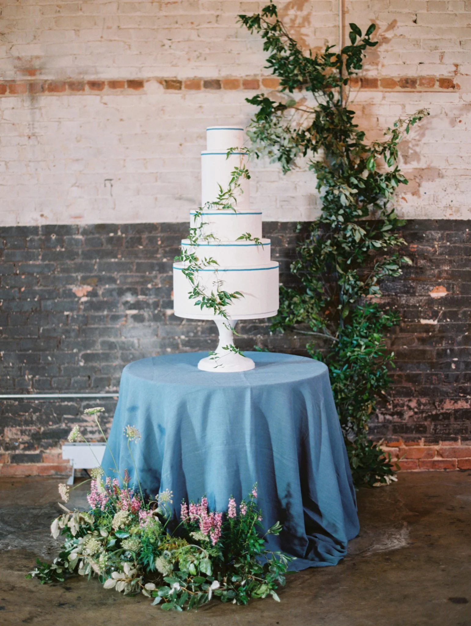 Brake-and-Clutch-Warehouse-weddin-cake-1542x2048.jpeg