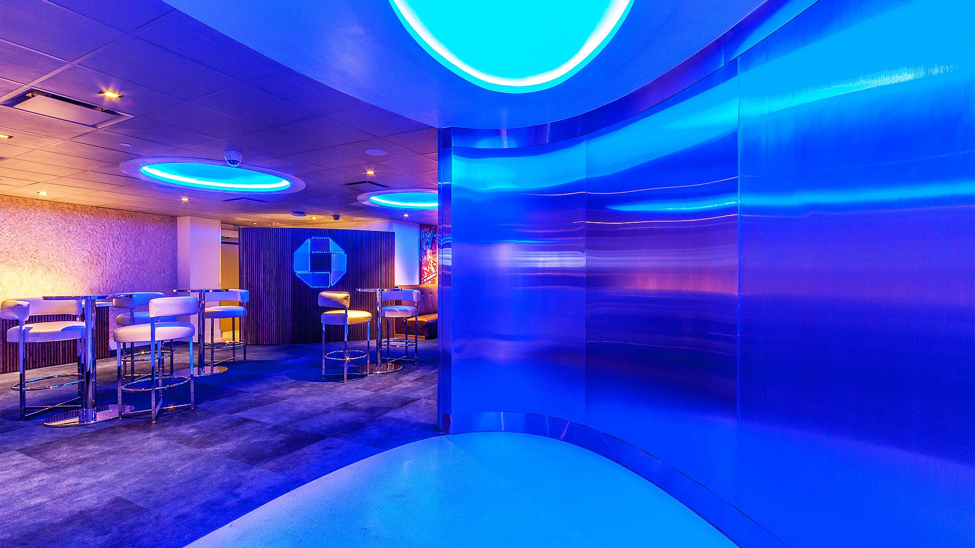 Silver Birches — CHASE LOUNGE AT THE FORUM