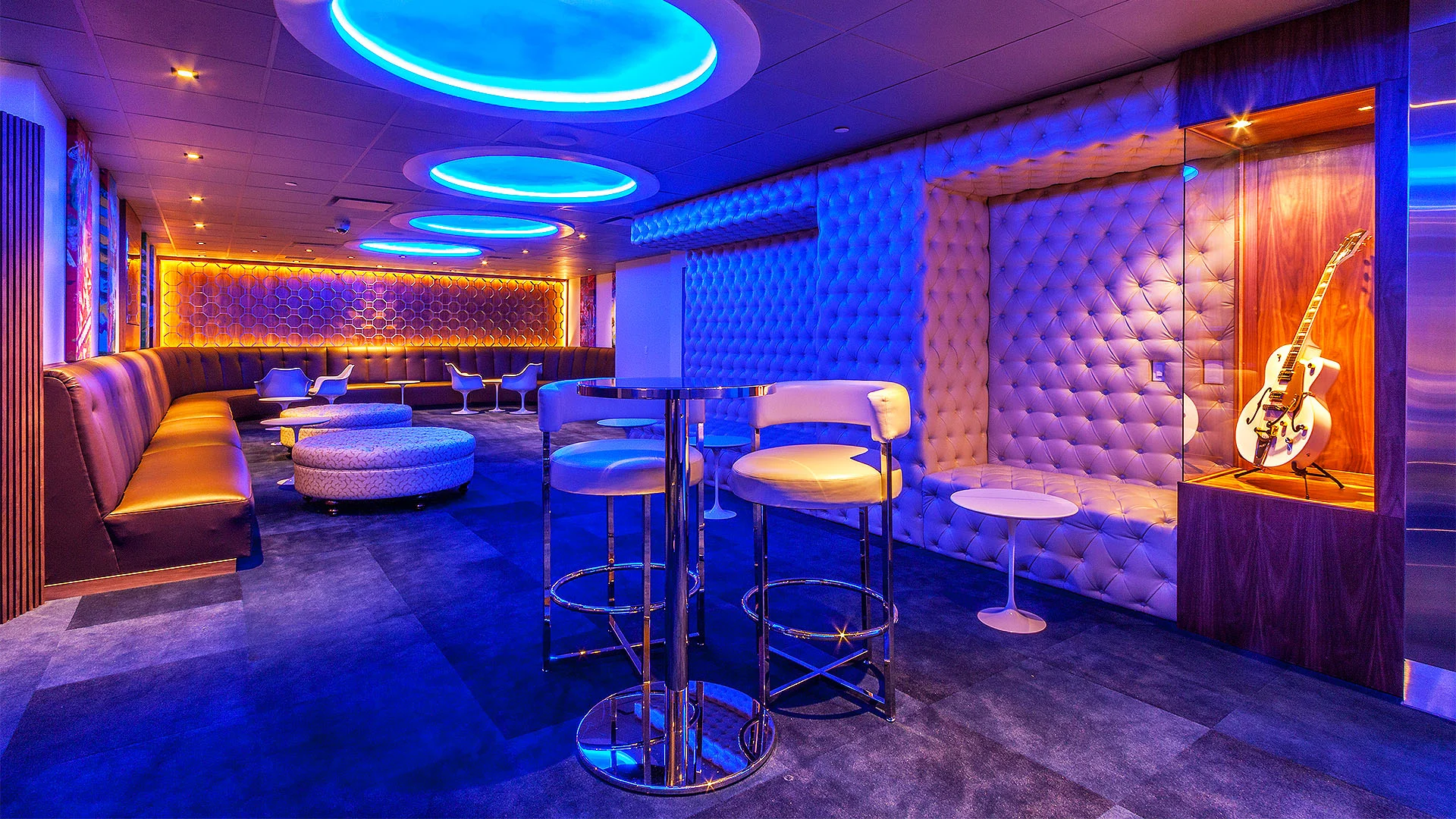 Silver Birches — CHASE LOUNGE AT THE FORUM